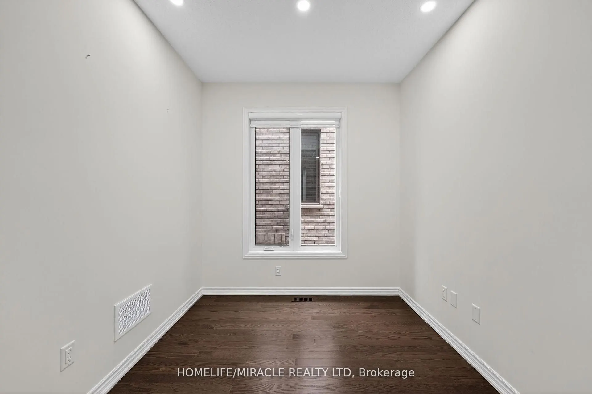 11 Phoenix Boulevard