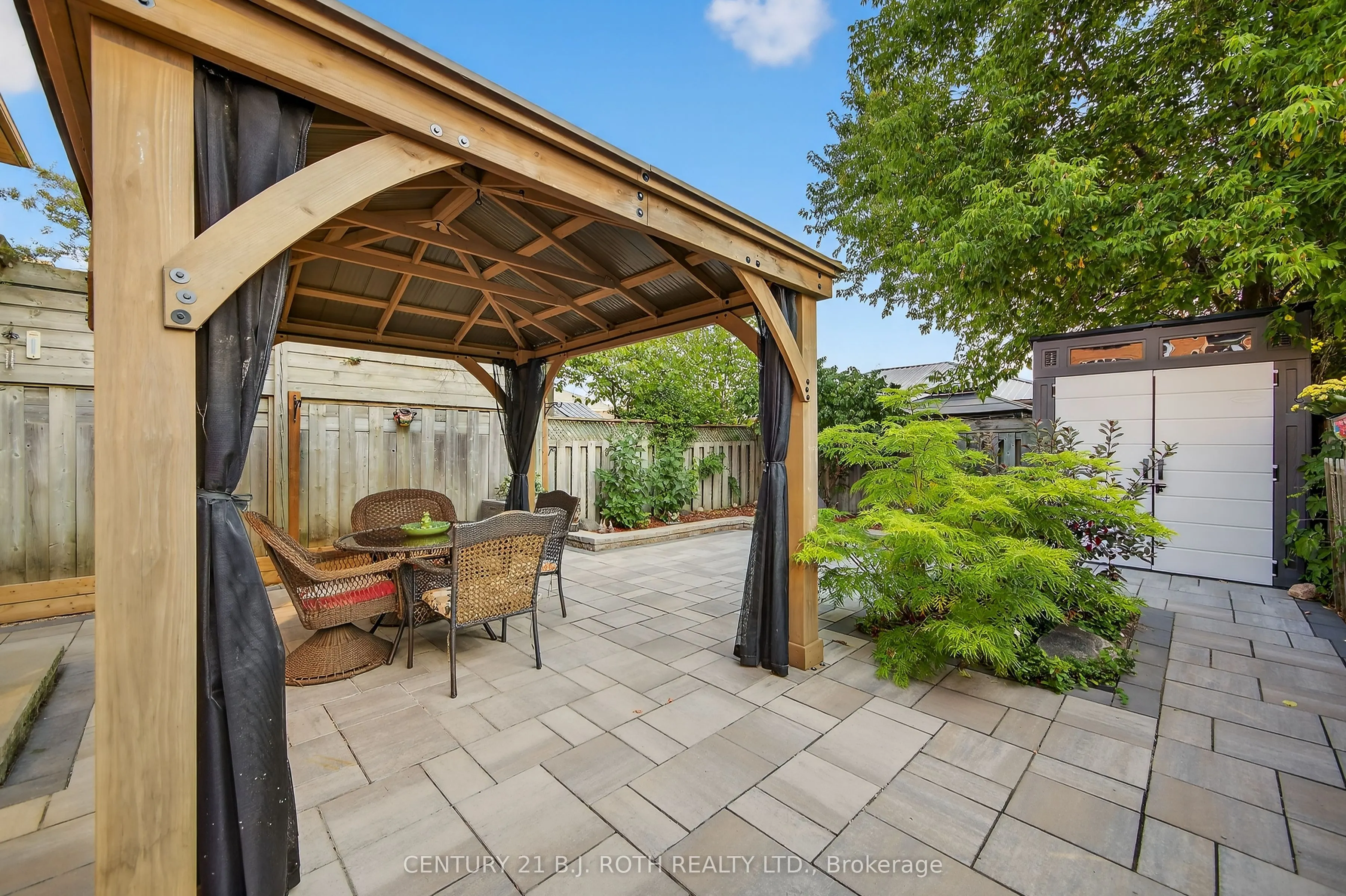 80 BRUCE Crescent
