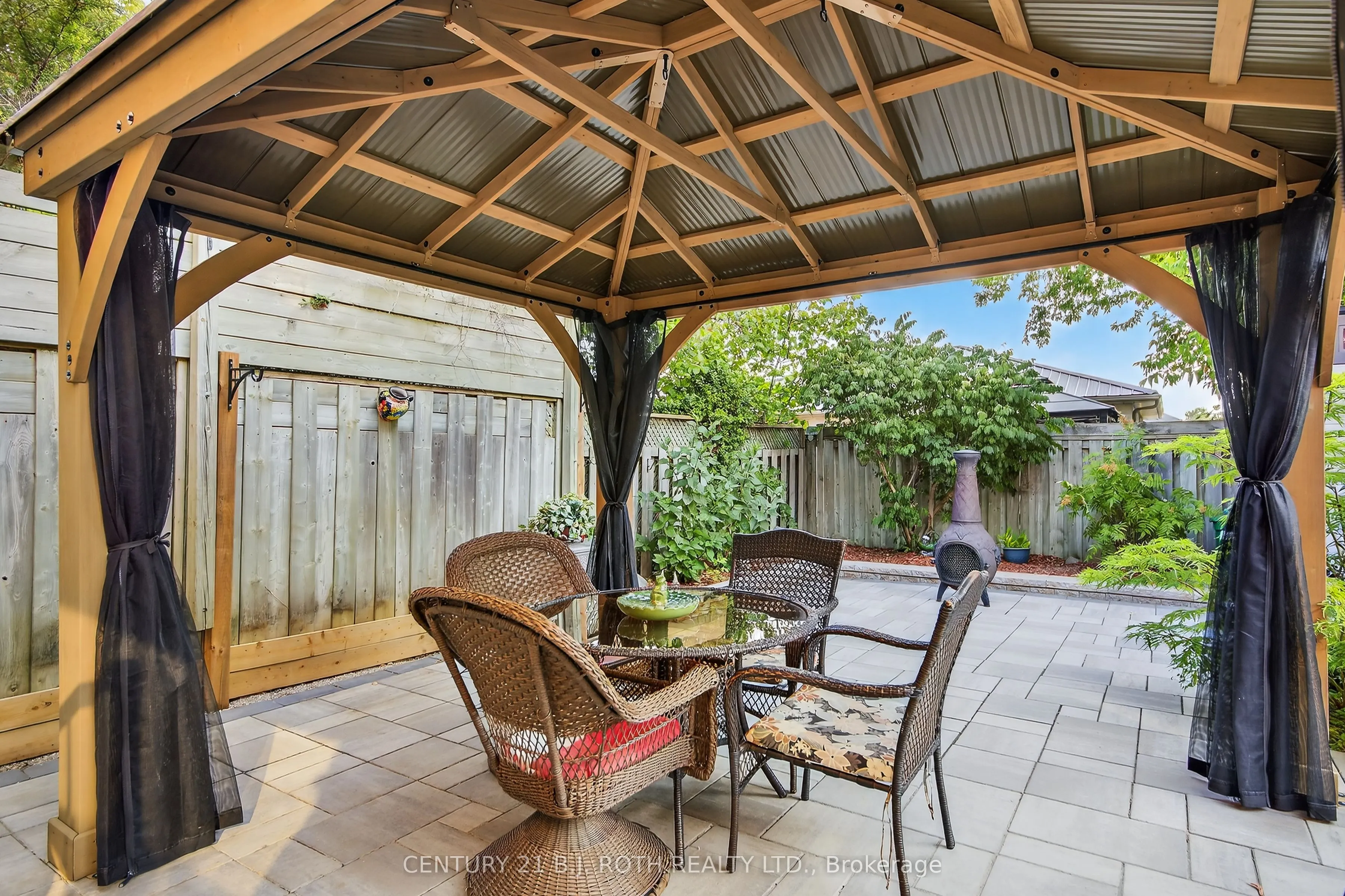 80 BRUCE Crescent