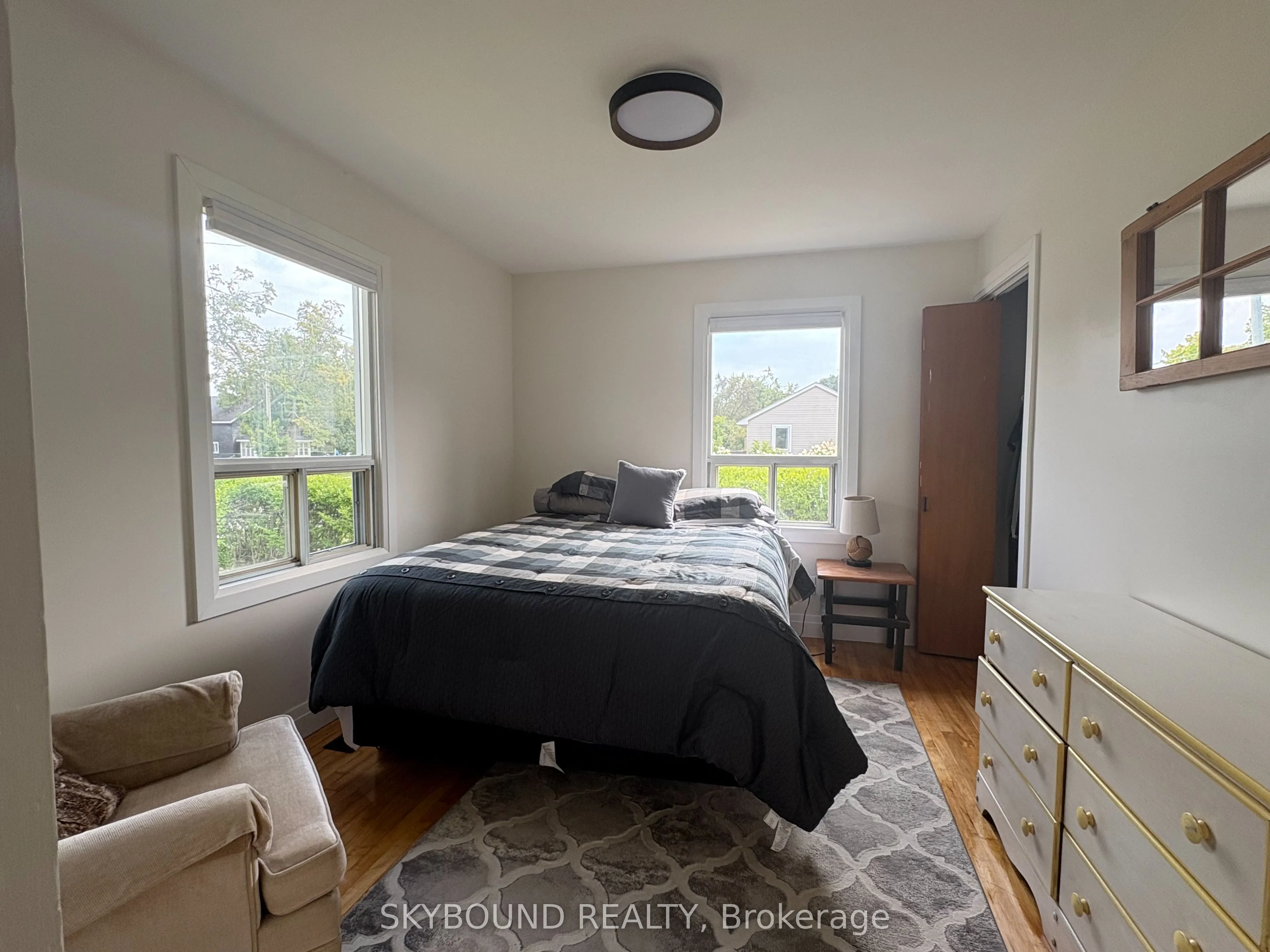 139 Memorial Avenue Avenue