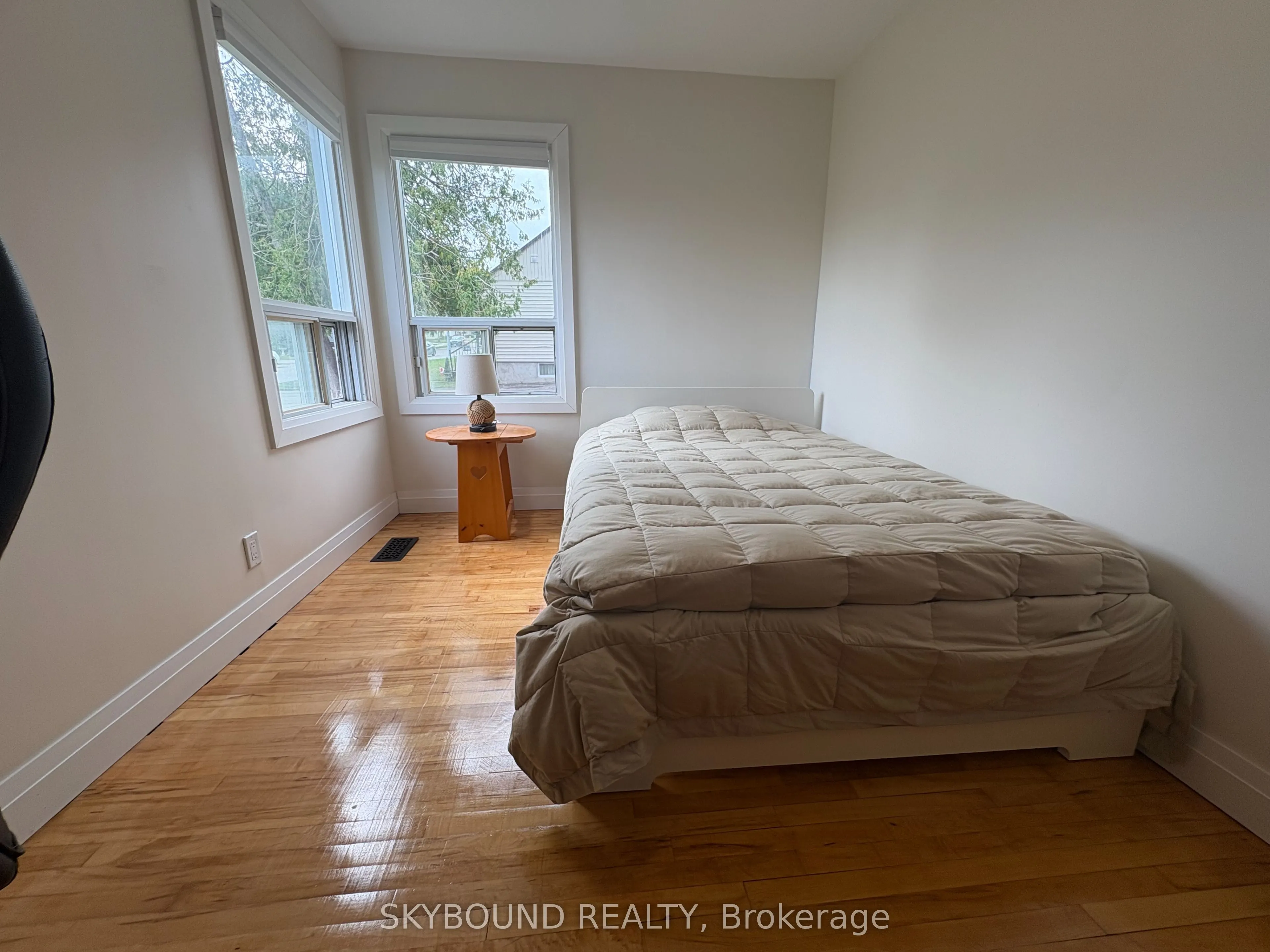 139 Memorial Avenue Avenue