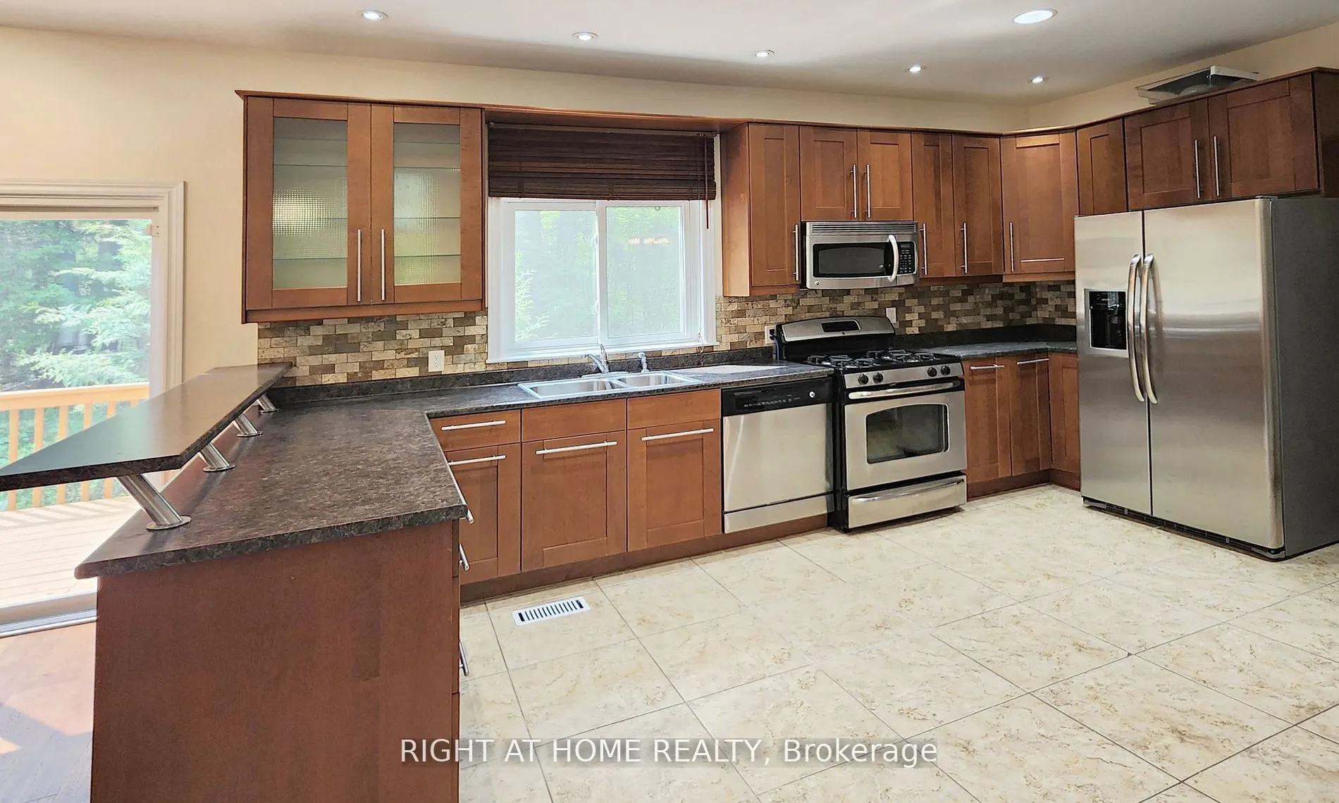 2384 Champlain Road