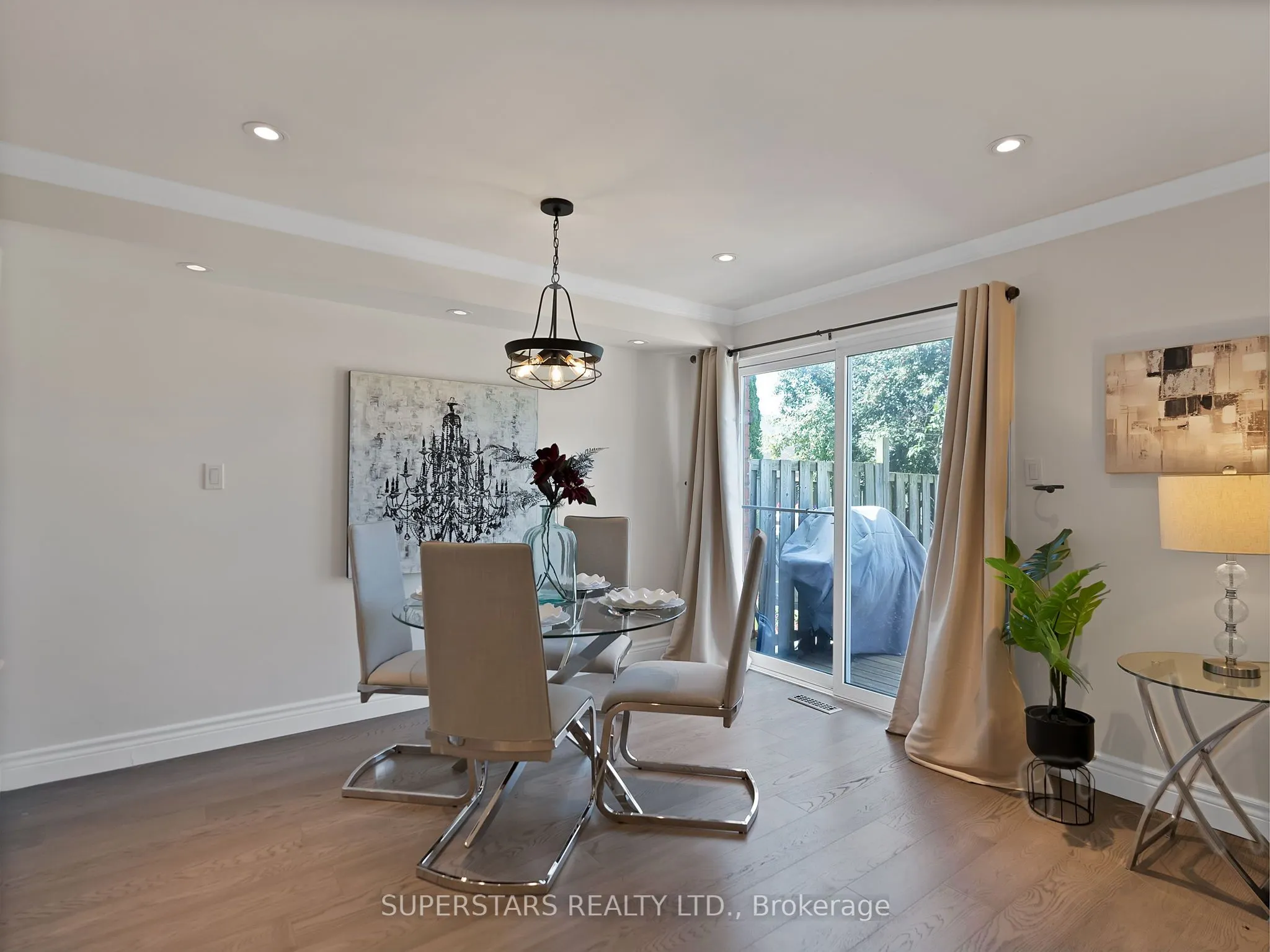 109 Lee Crescent