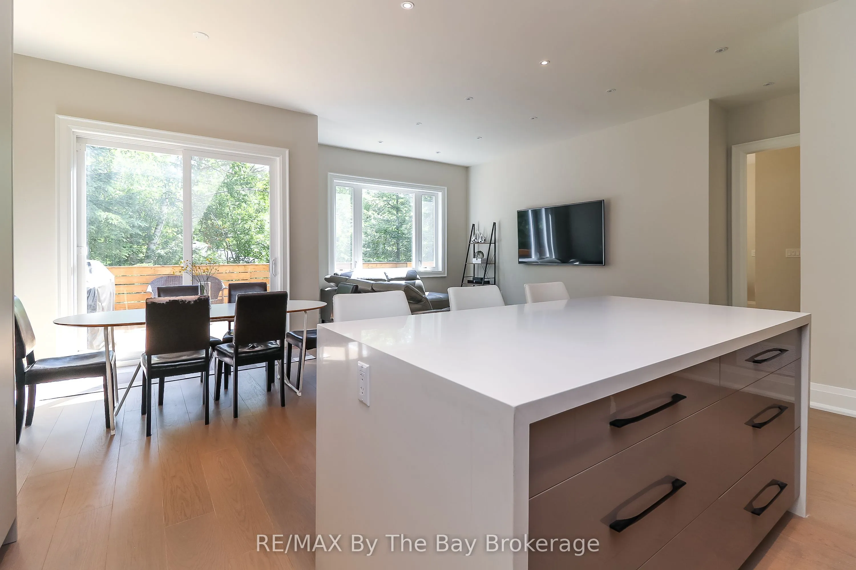 35 48TH Street N