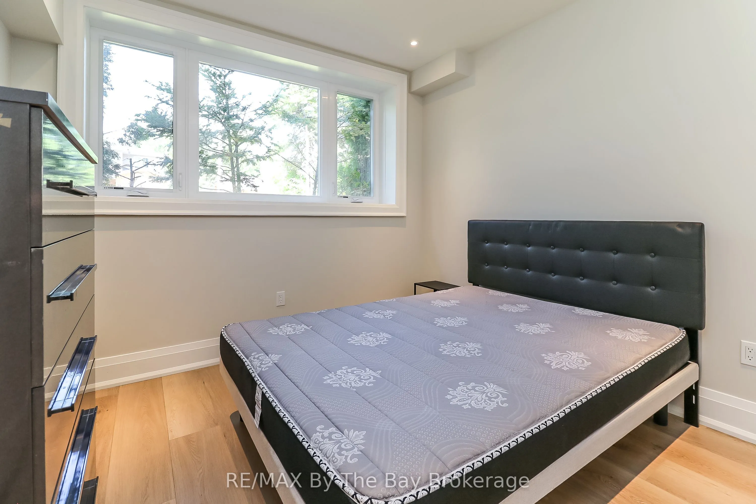 35 48TH Street N