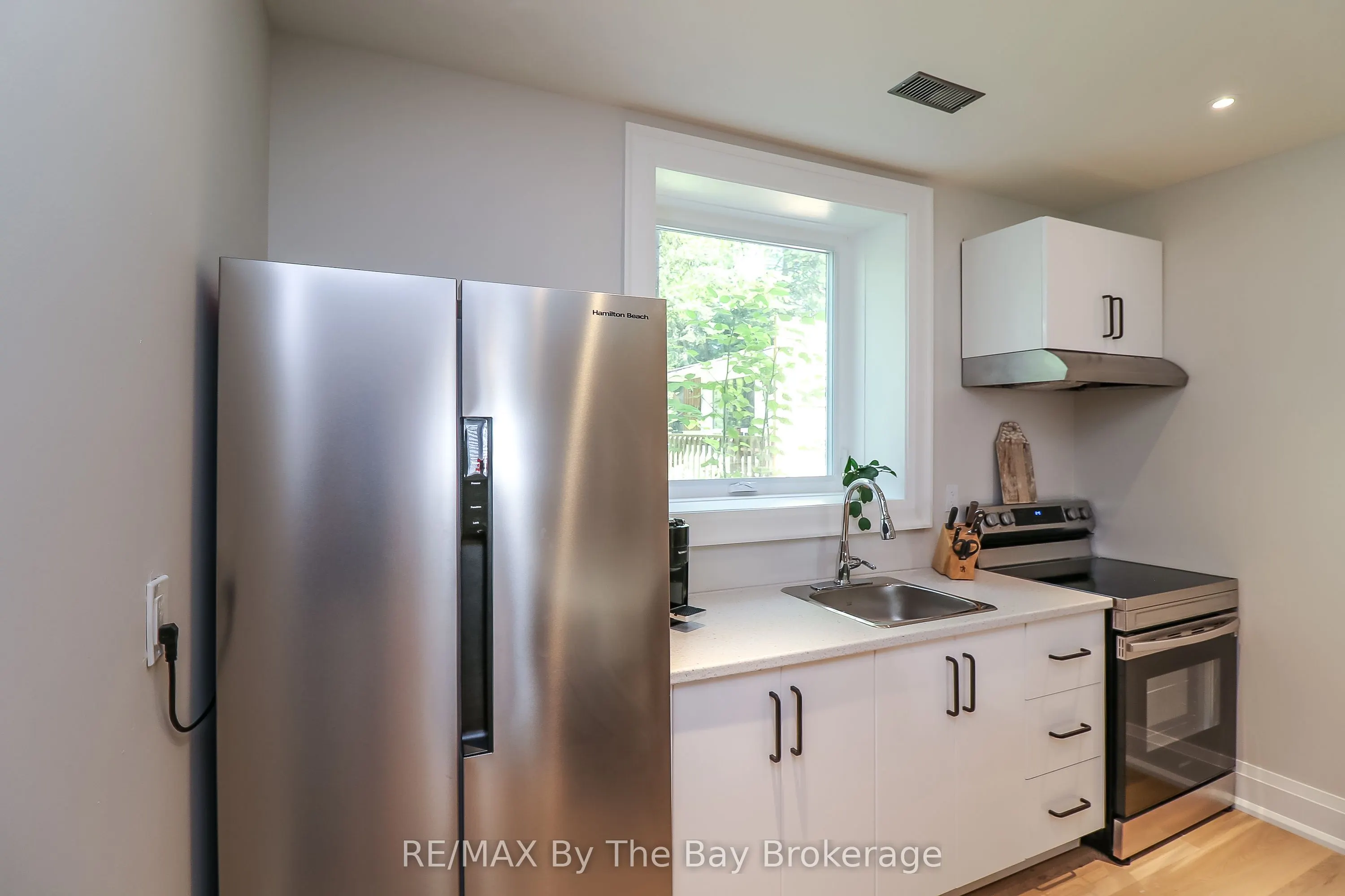 35 48TH Street N