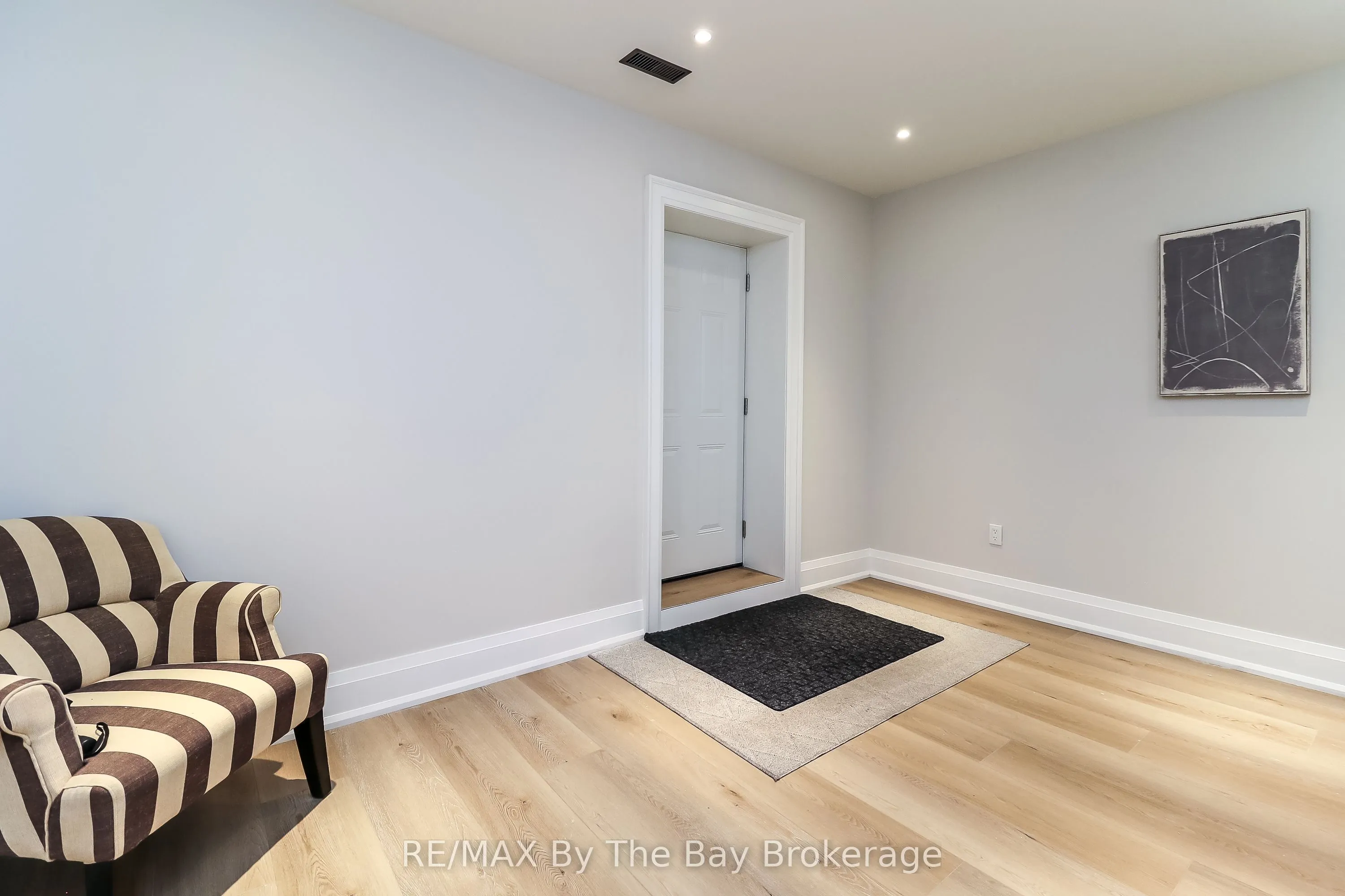 35 48TH Street N