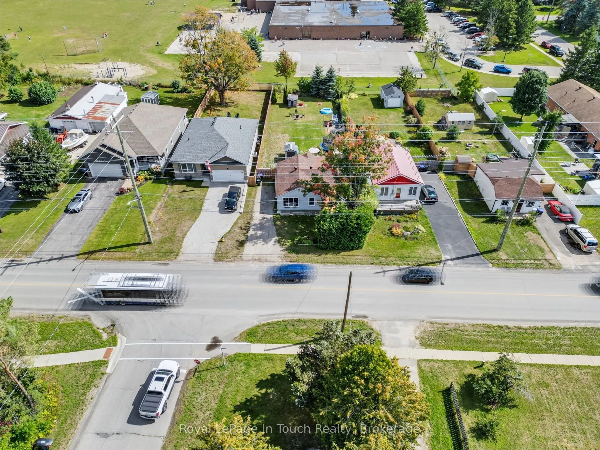 116 Robert Street E