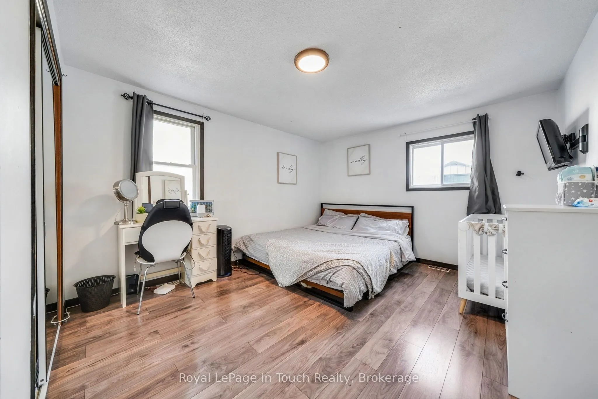 116 Robert Street E