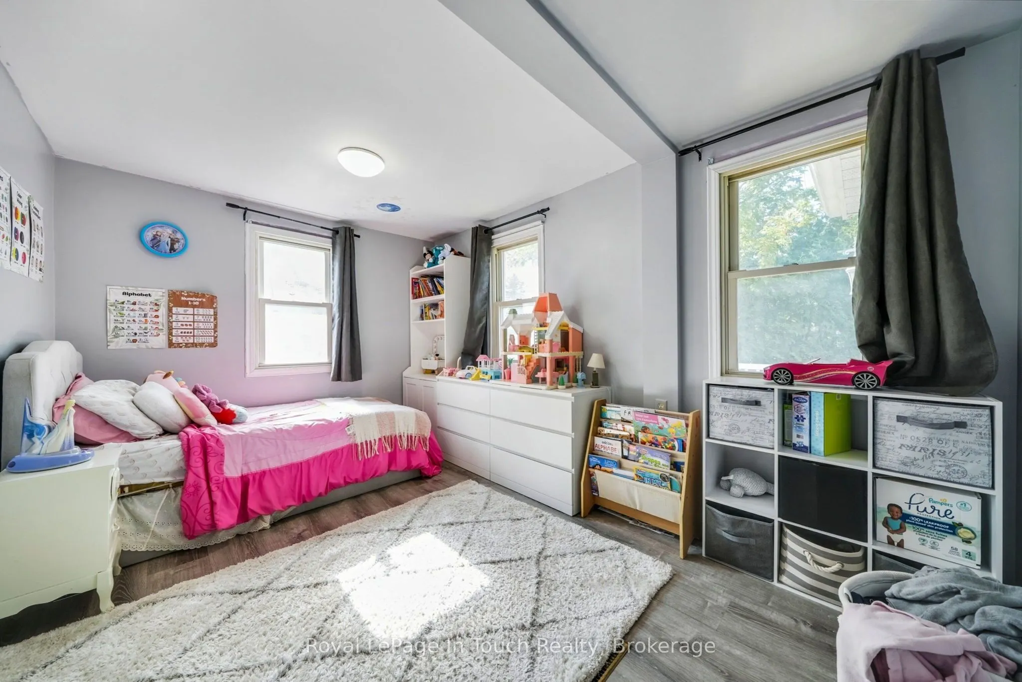 116 Robert Street E