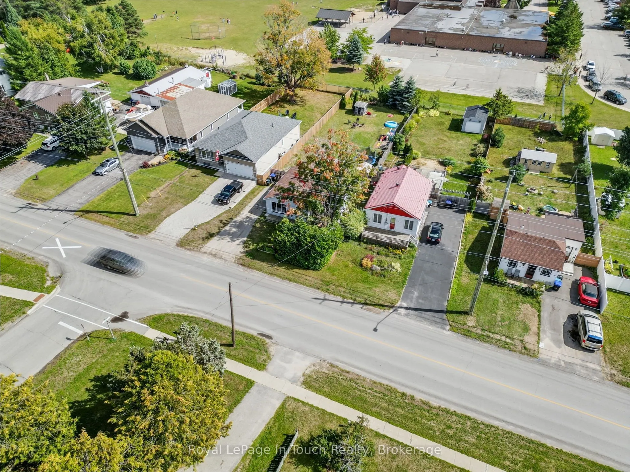 116 Robert Street E