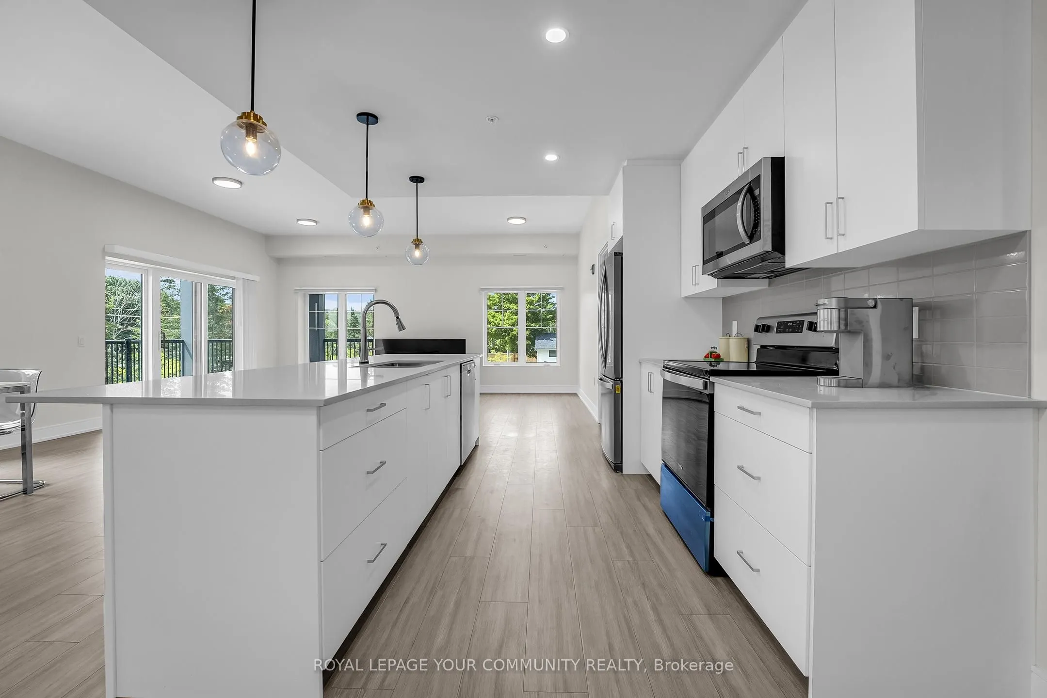 121 Mary Street, #211