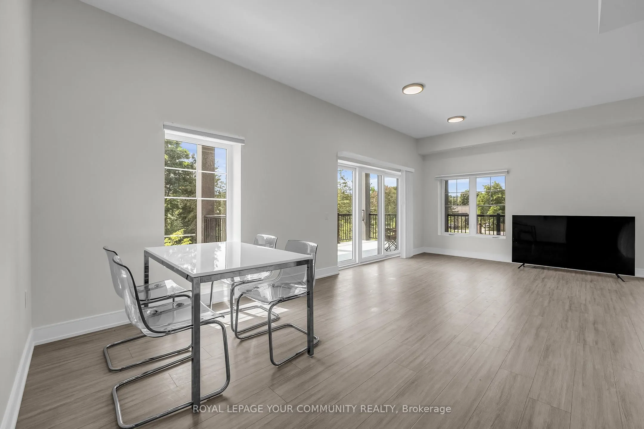 121 Mary Street, #211