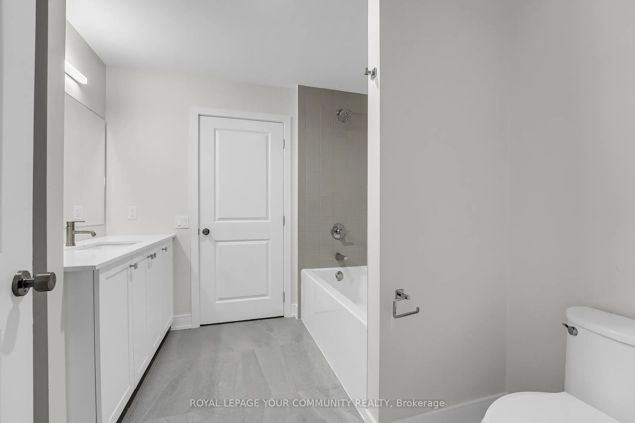 121 Mary Street, #211