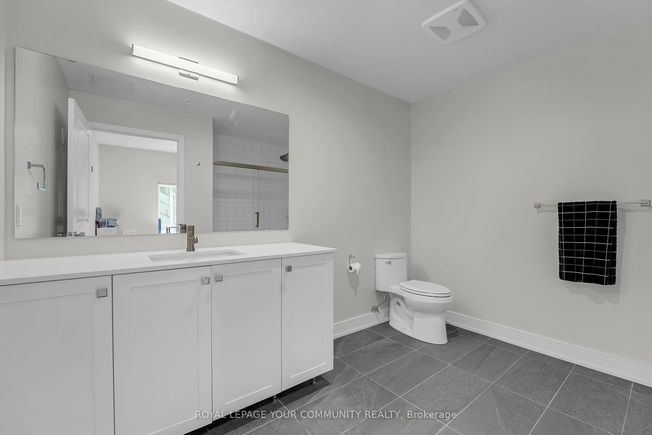 121 Mary Street, #211