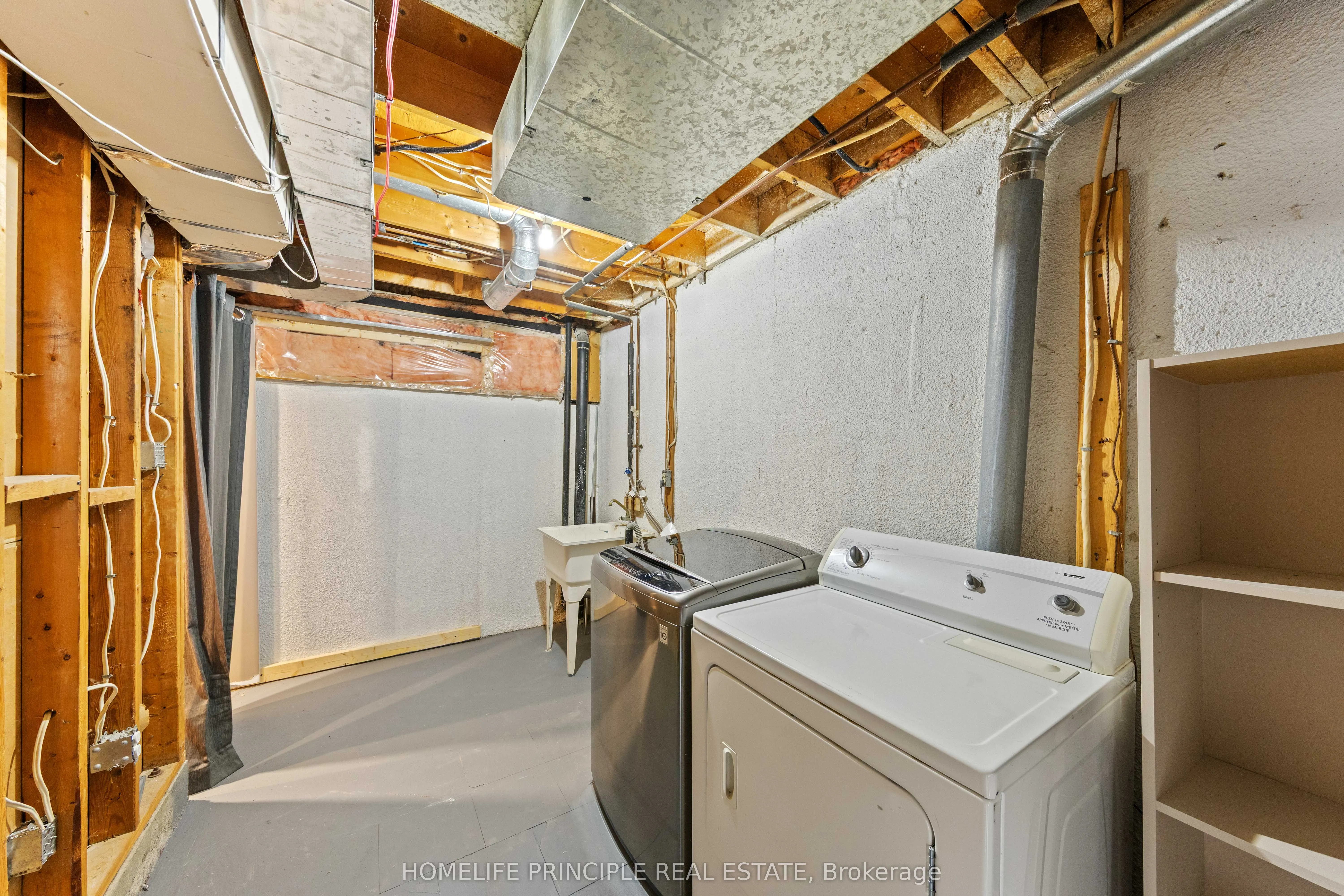 261 Rose Street, #16