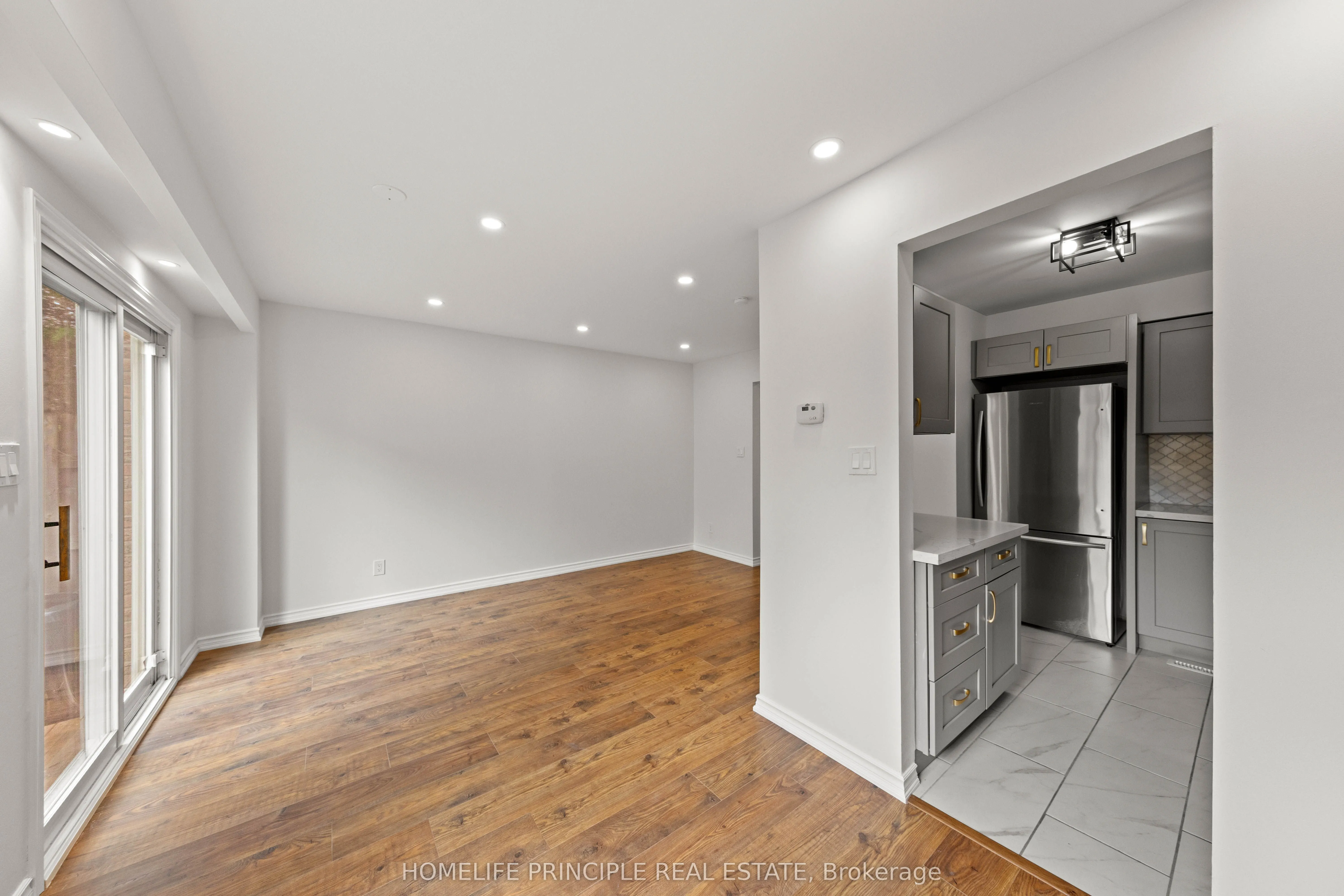 261 Rose Street, #16