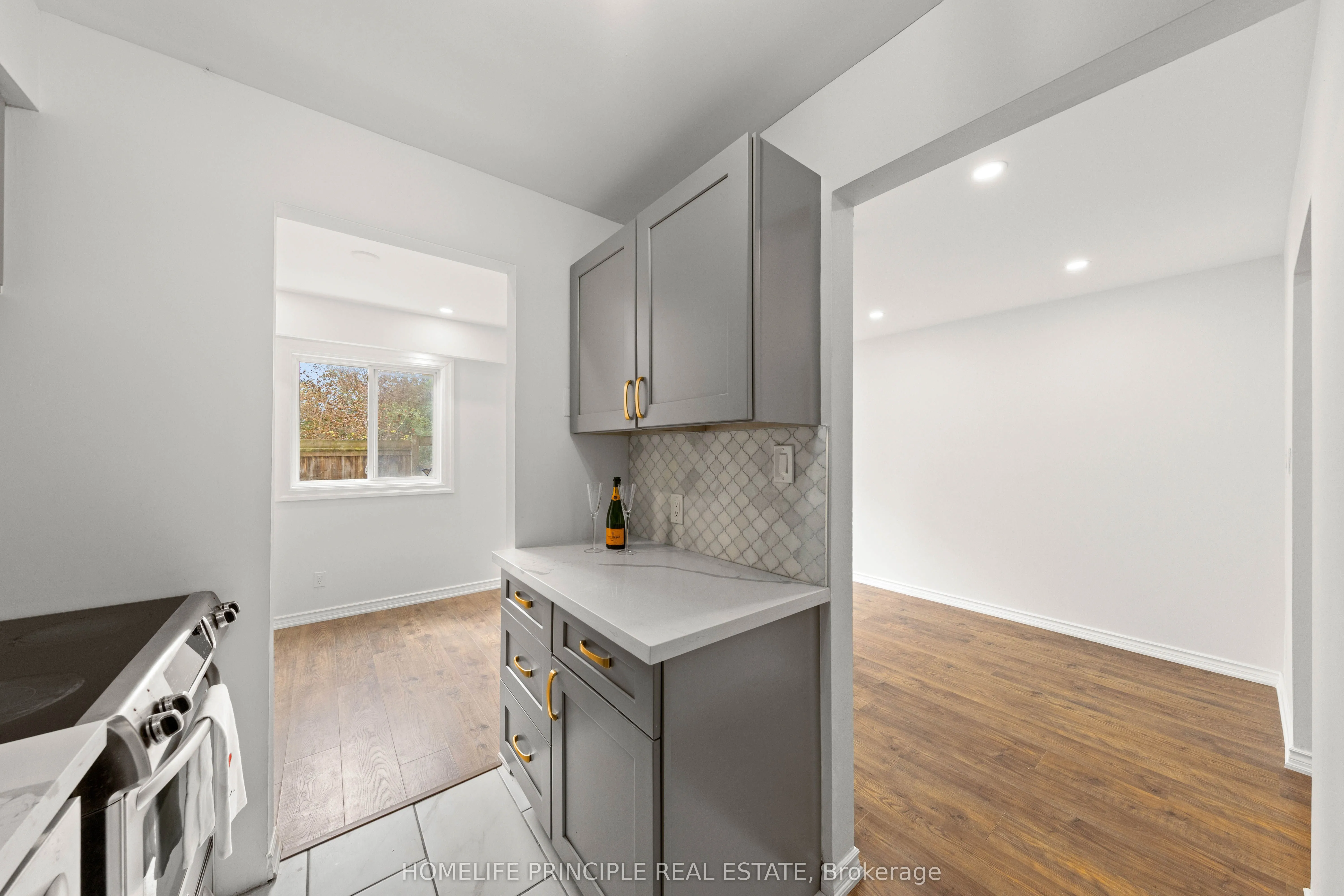 261 Rose Street, #16