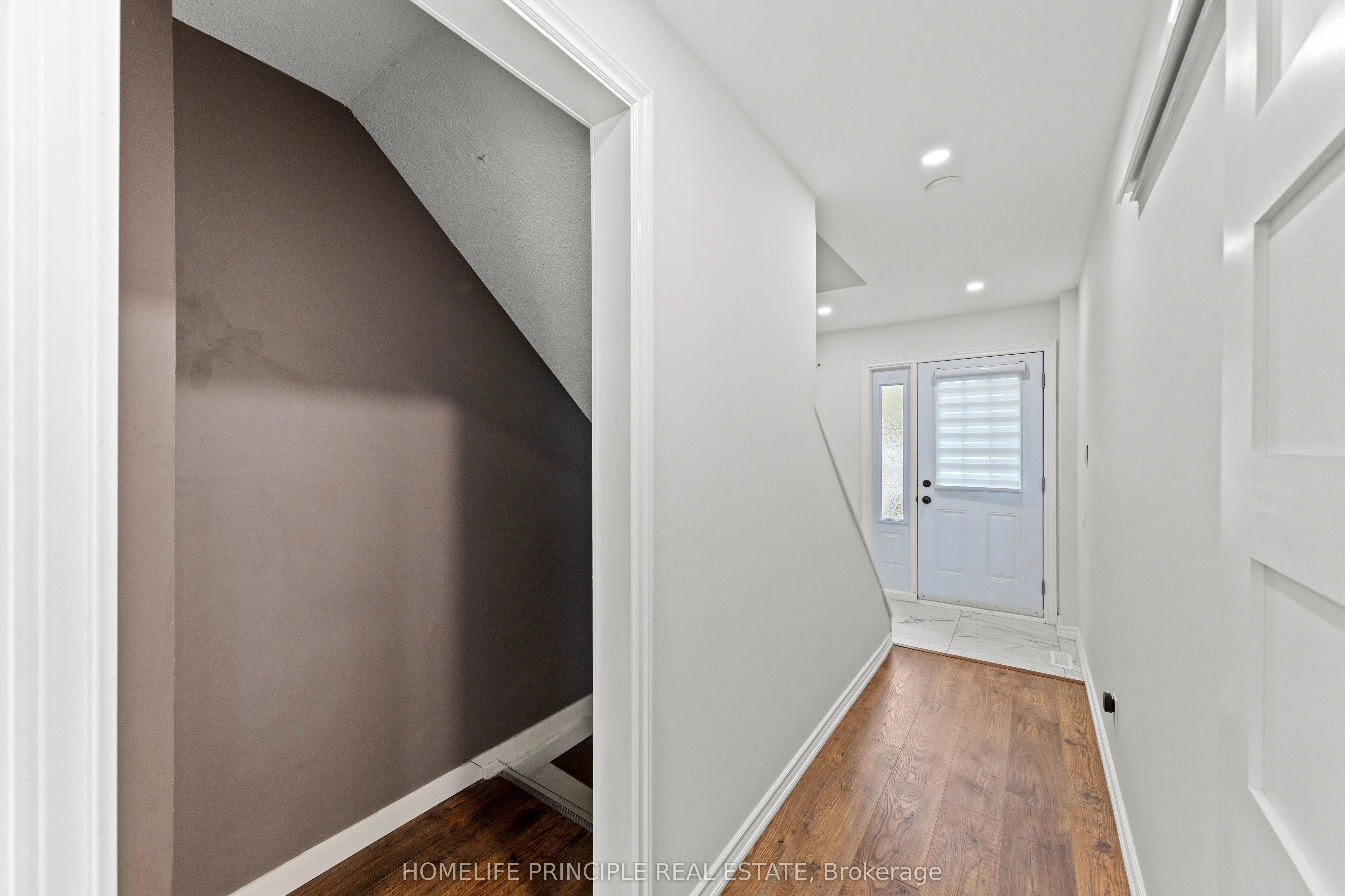 261 Rose Street, #16