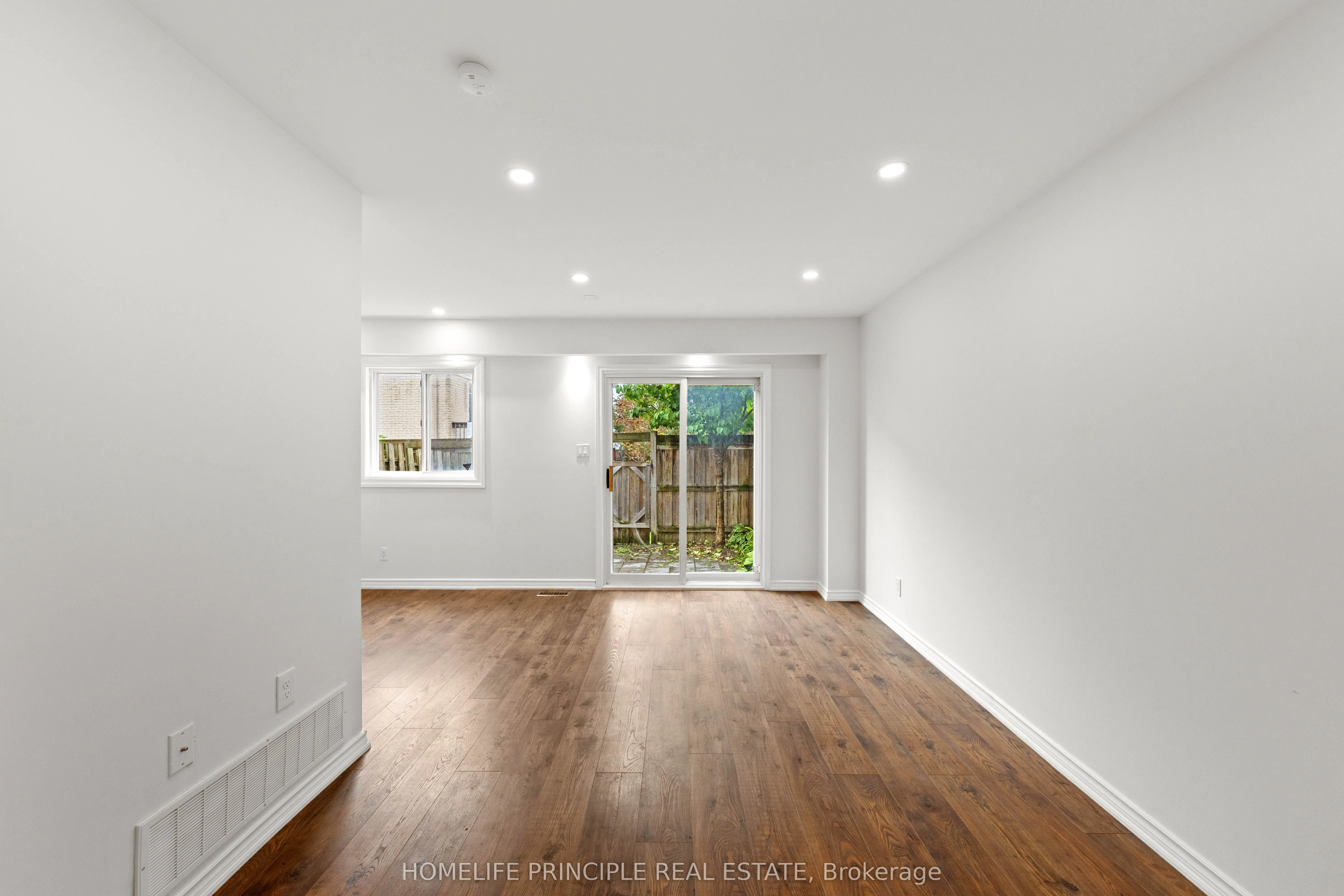 261 Rose Street, #16