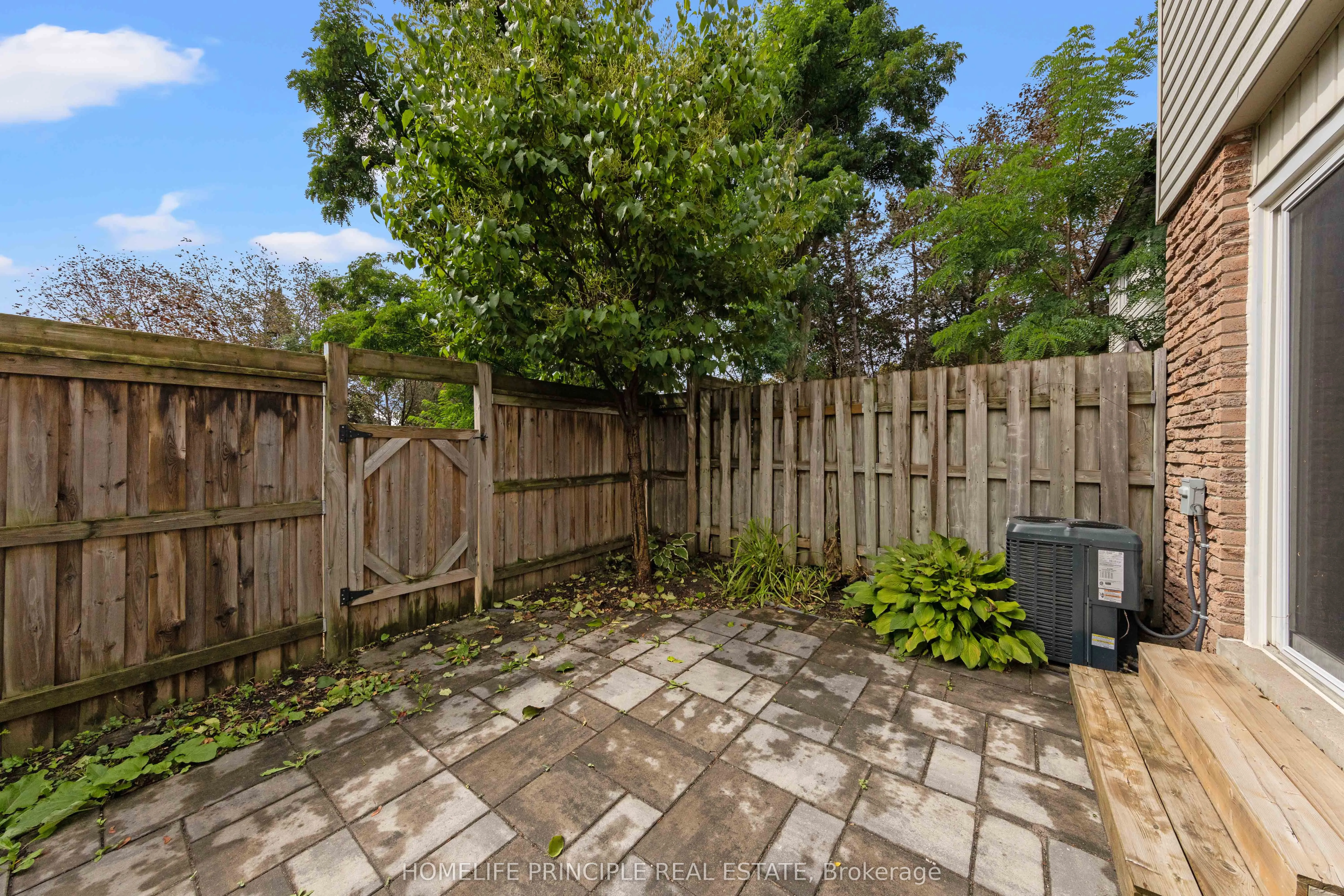 261 Rose Street, #16
