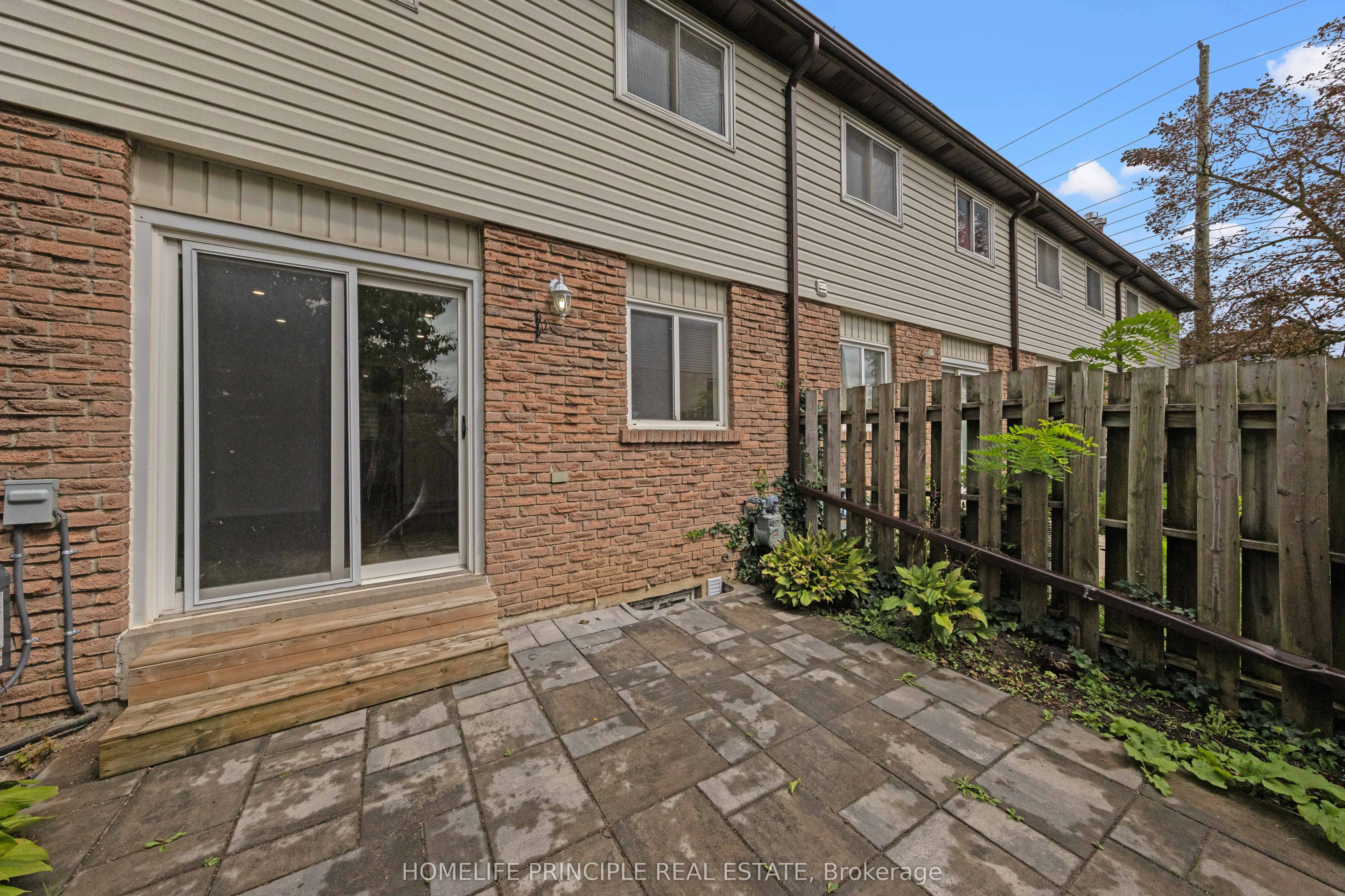 261 Rose Street, #16
