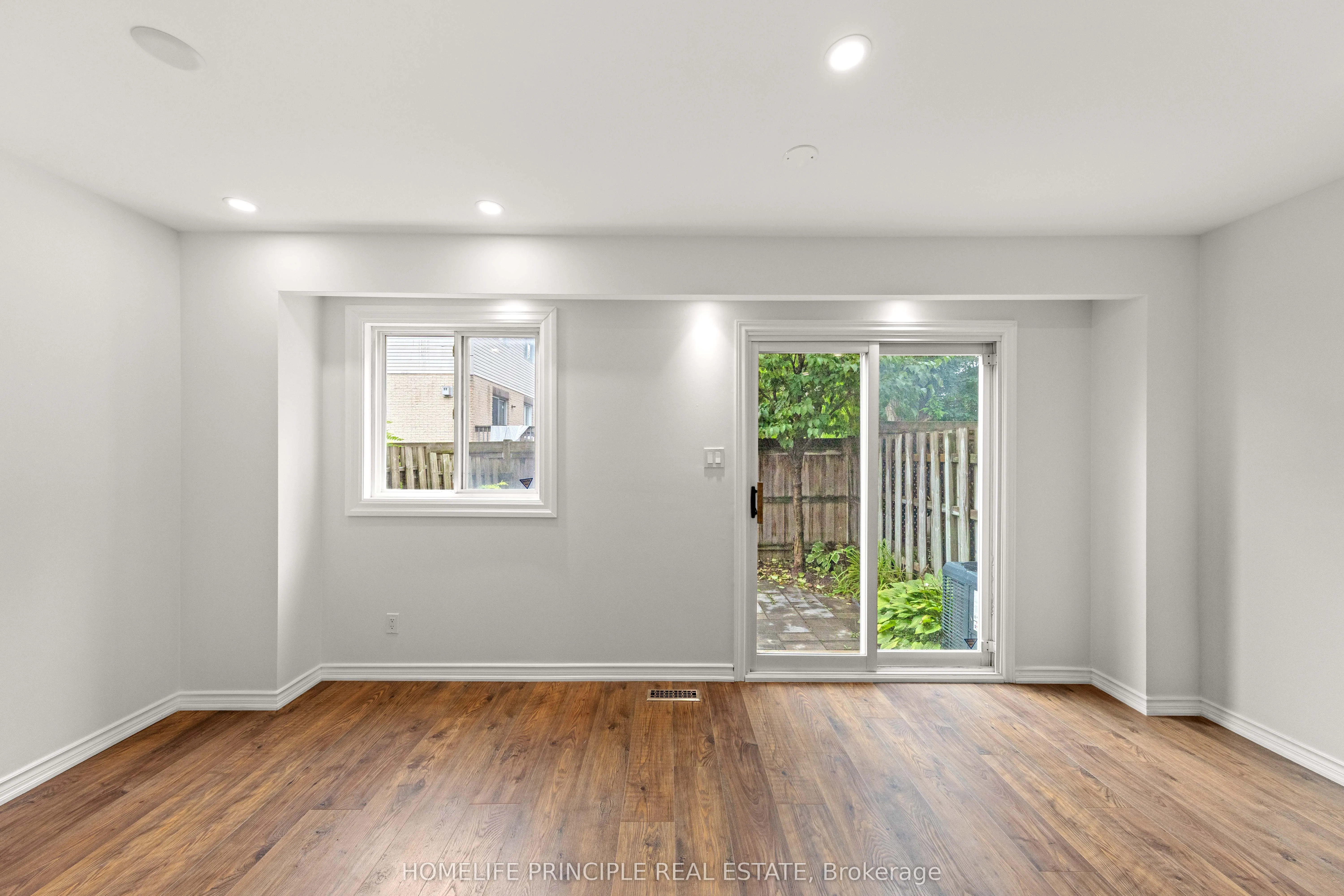 261 Rose Street, #16