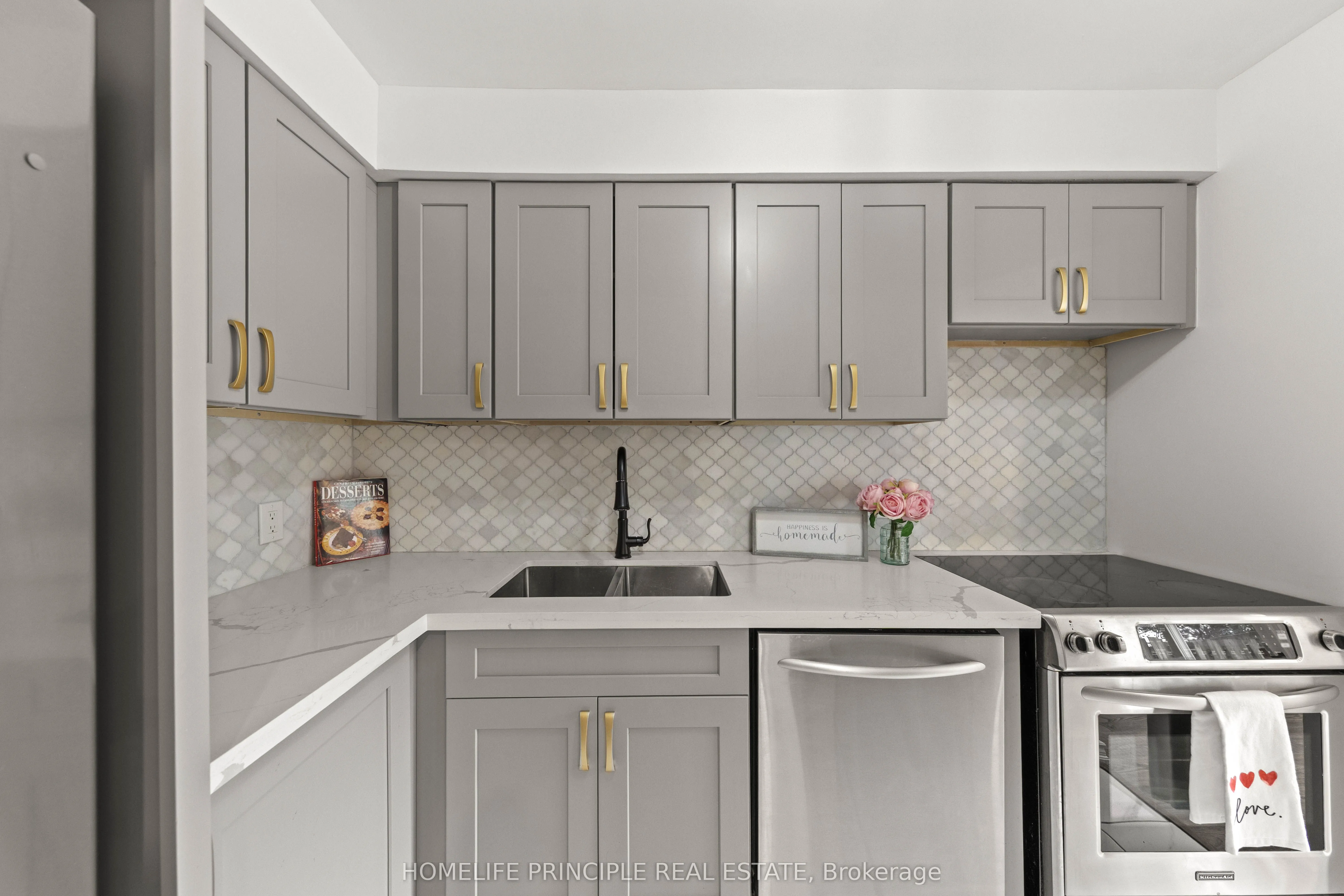 261 Rose Street, #16