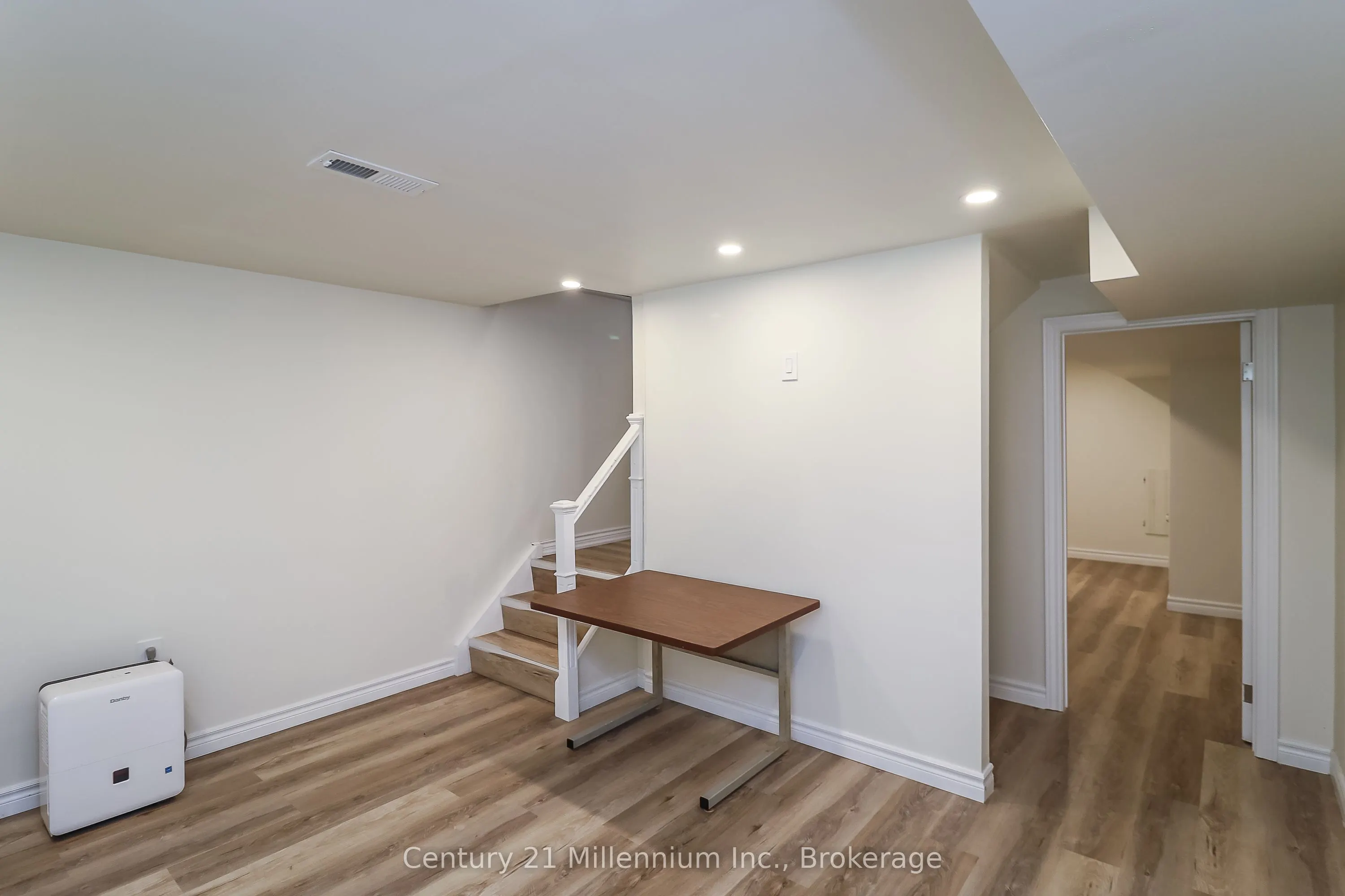 6 Monica Road