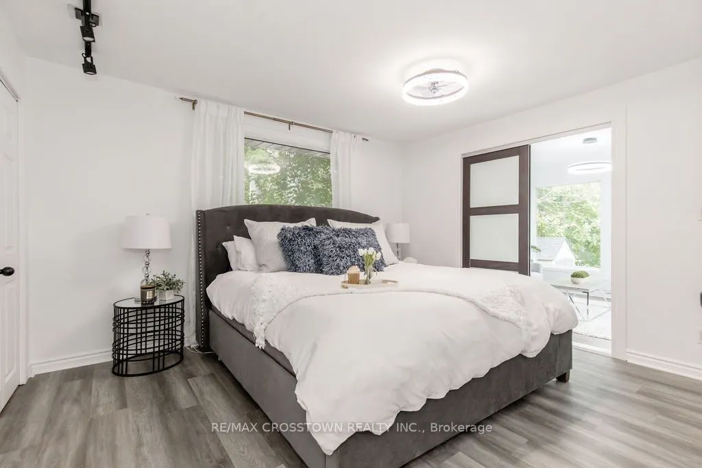 3495 Brennan Line