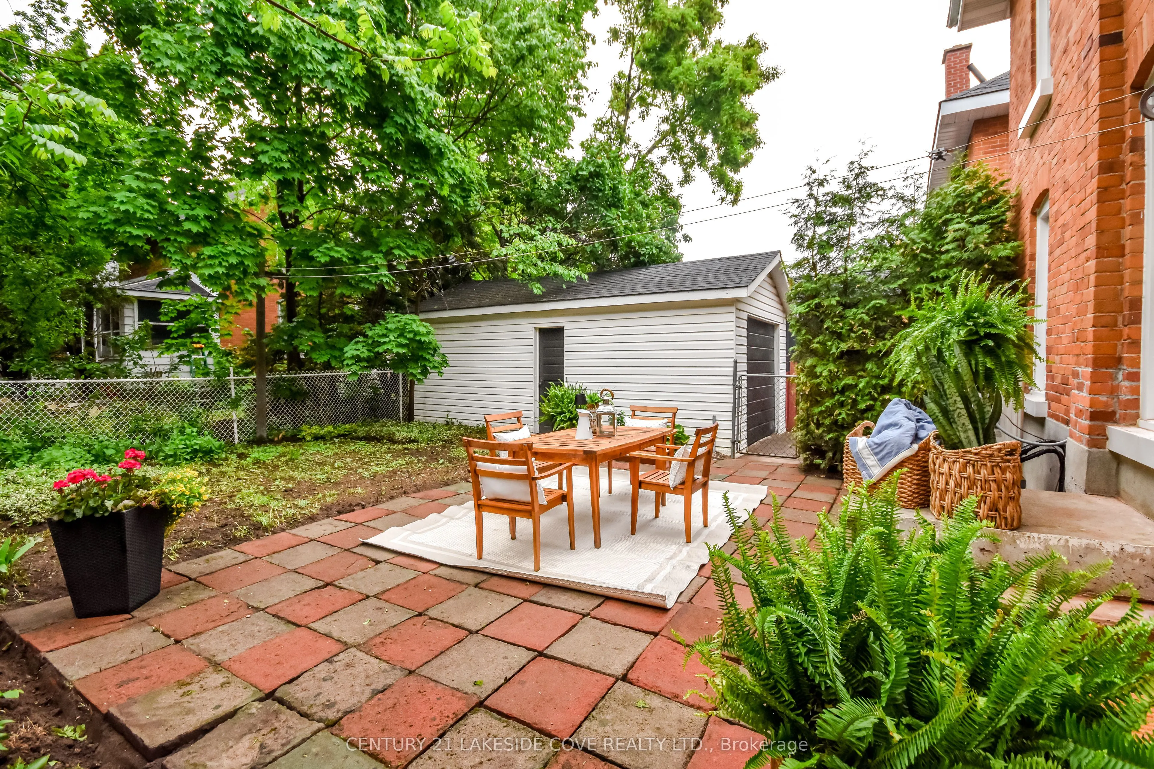74 Penetang Street