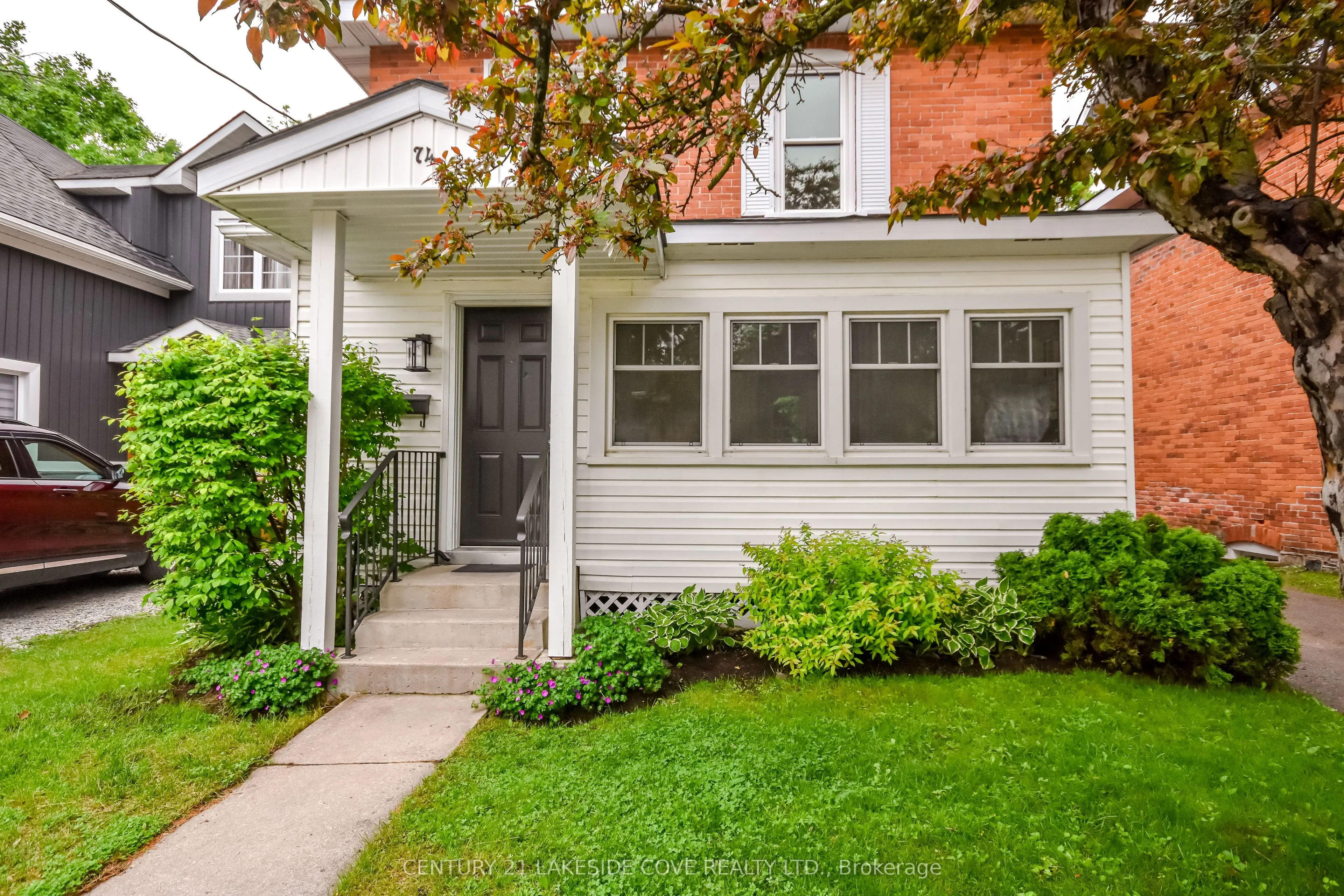 74 Penetang Street