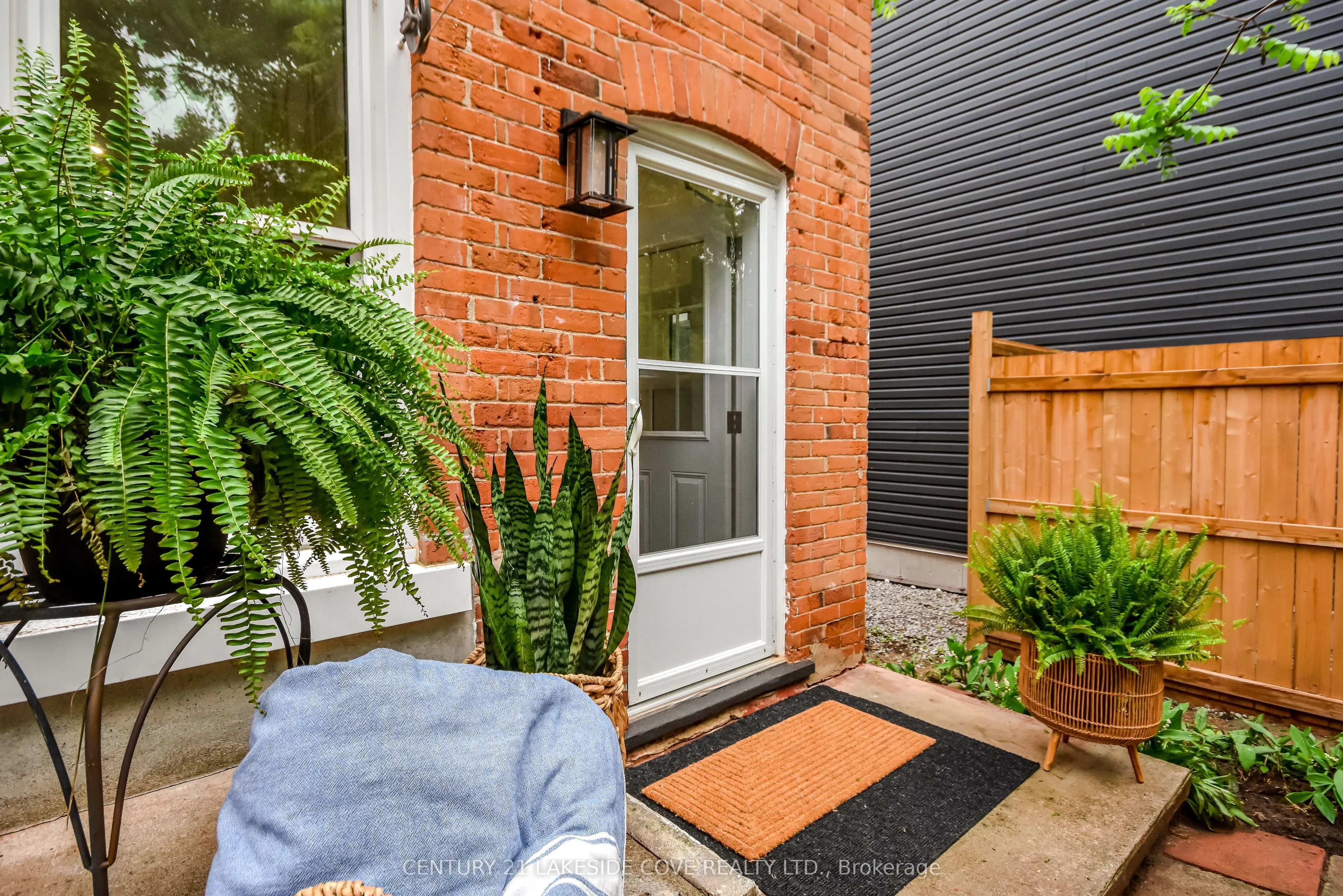 74 Penetang Street
