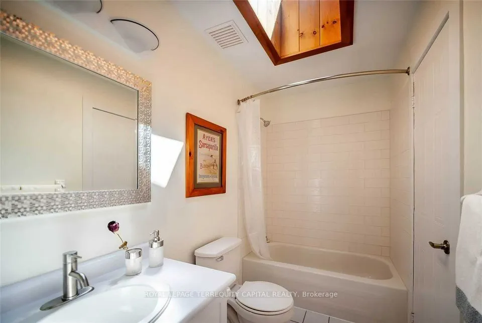 45 Mapleton Avenue, #Upper