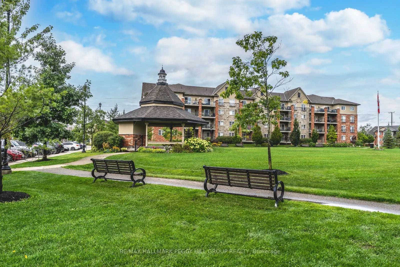 39 Ferndale Drive S, #205
