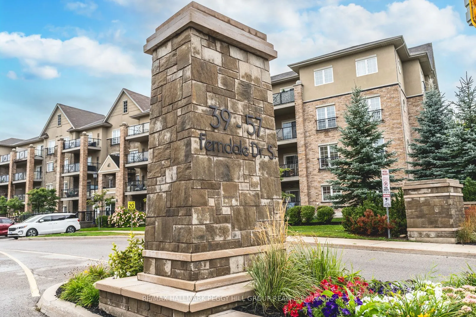 39 Ferndale Drive S, #205