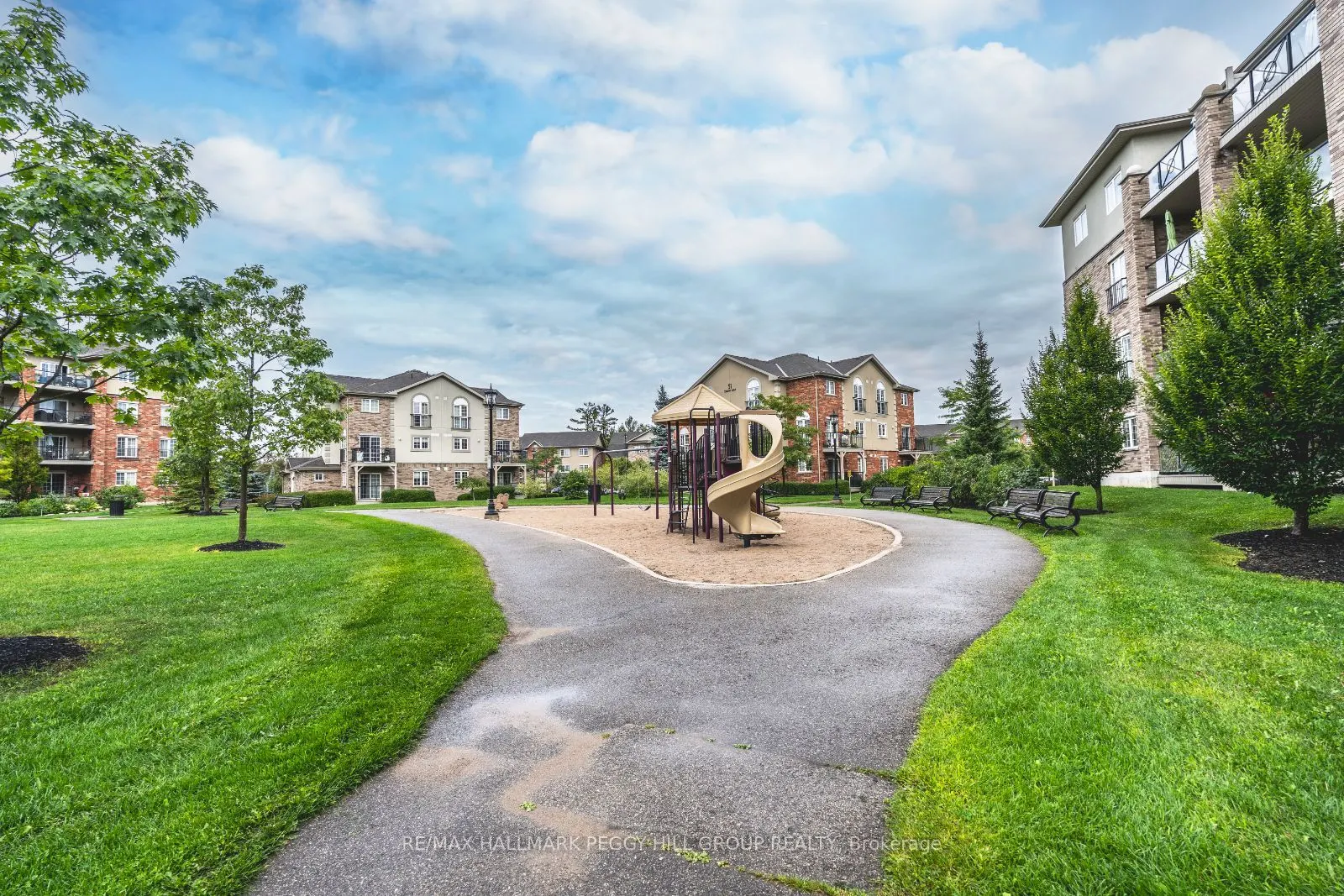 39 Ferndale Drive S, #205