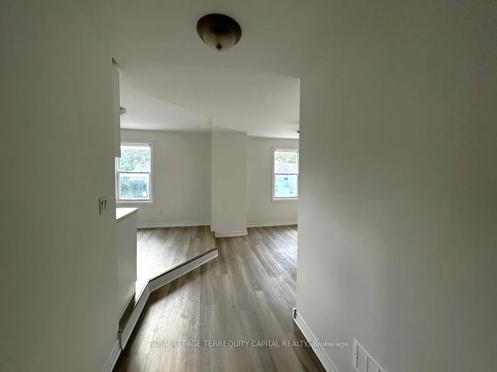 85 Sanford Street, #Upper