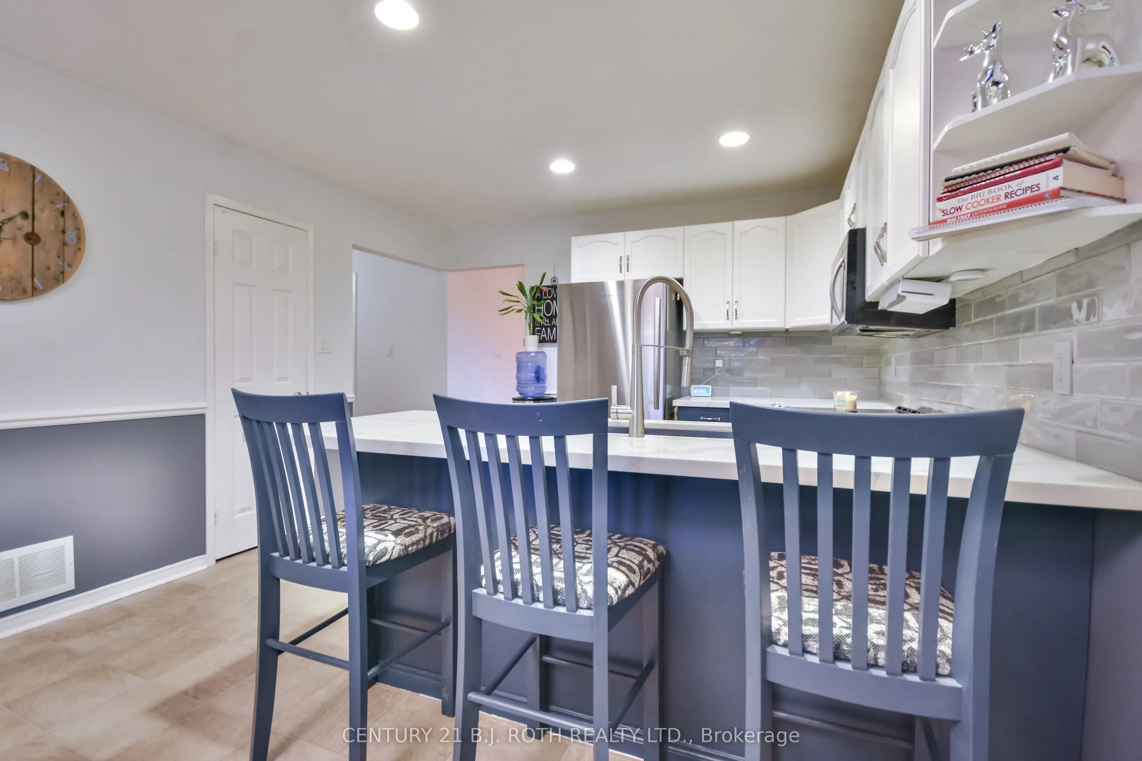 56 Monique Crescent
