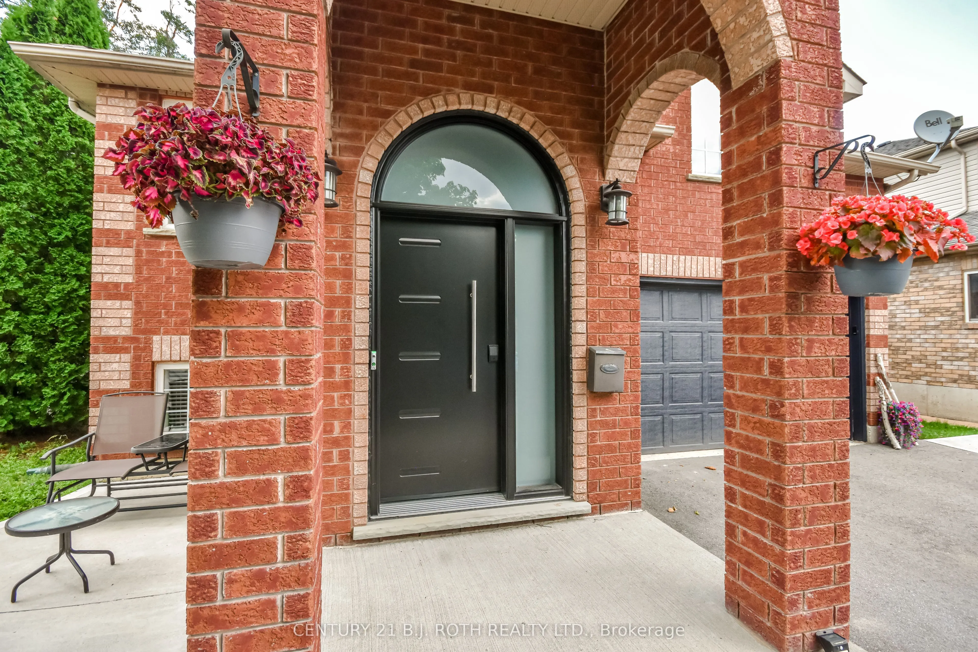 56 Monique Crescent