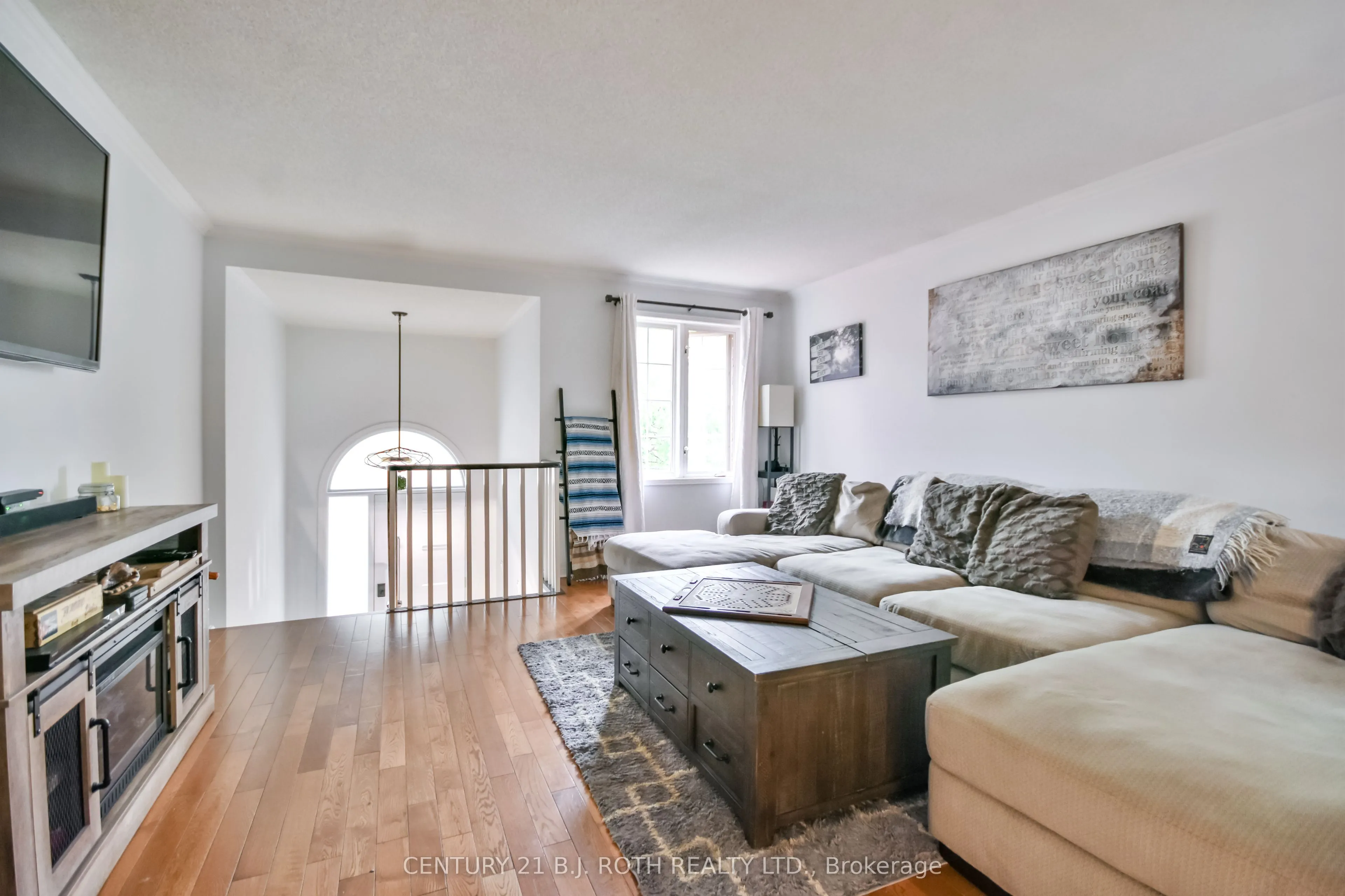 56 Monique Crescent