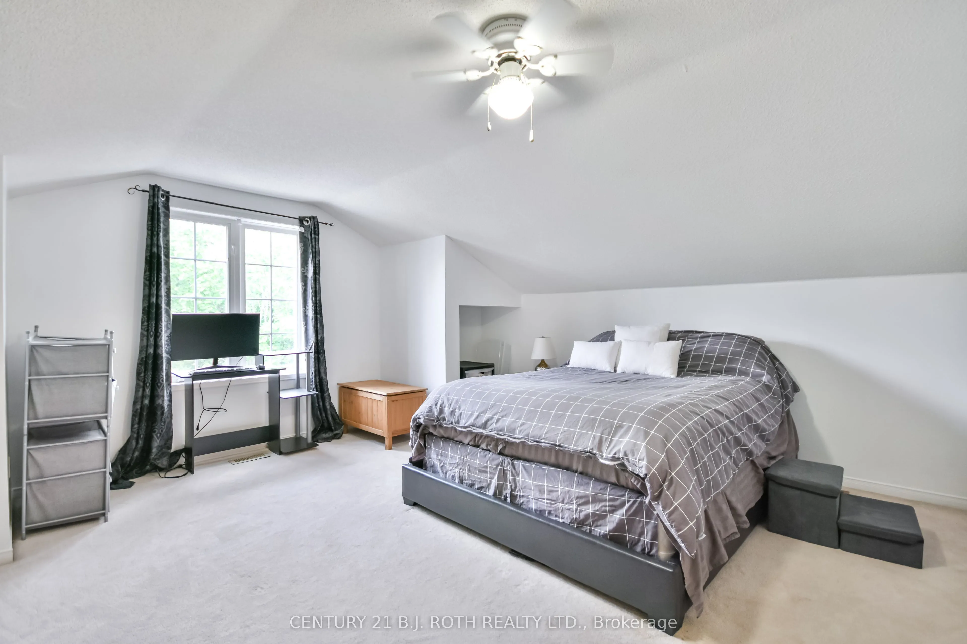 56 Monique Crescent