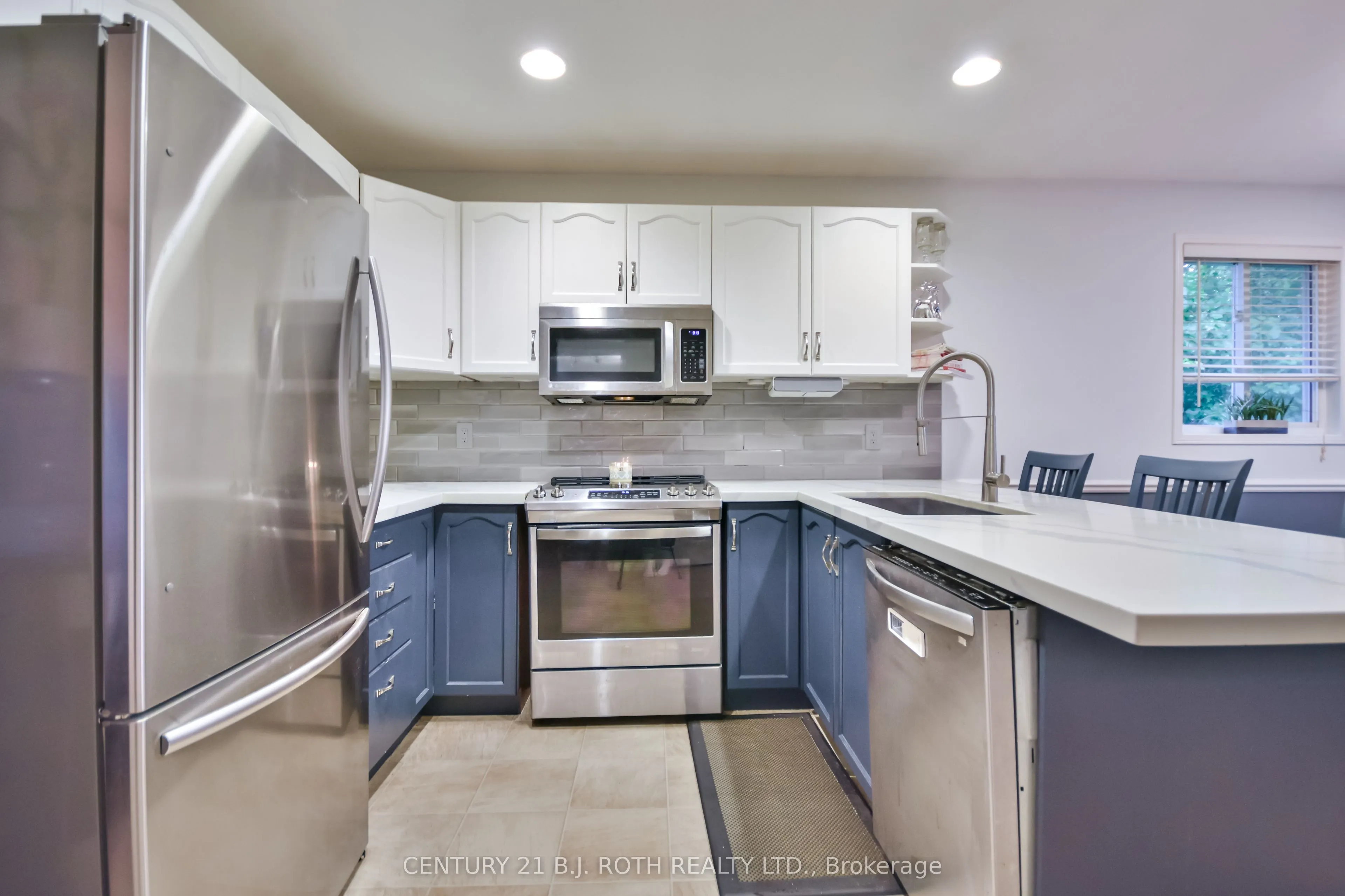 56 Monique Crescent