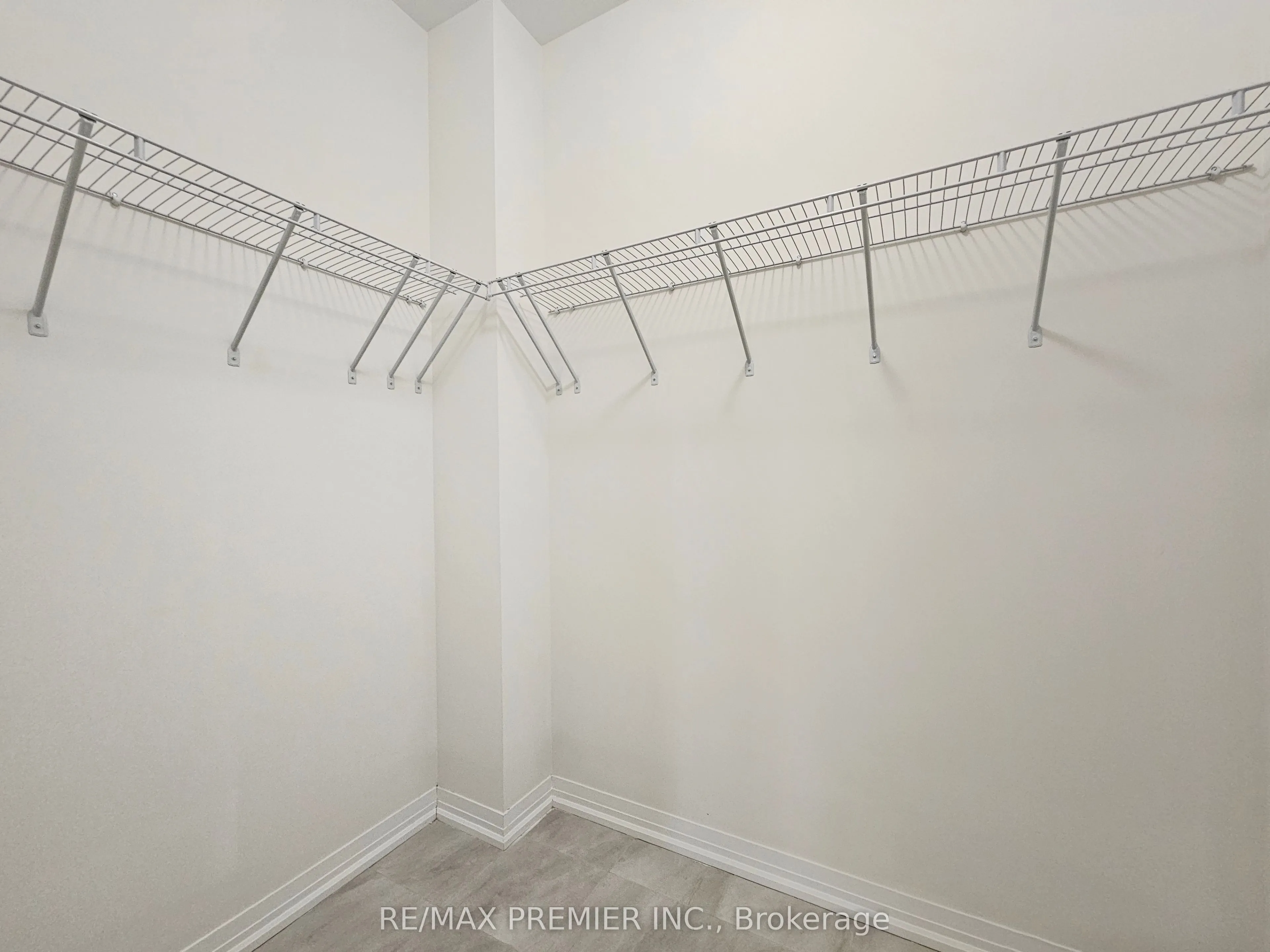 142 Turnberry Lane
