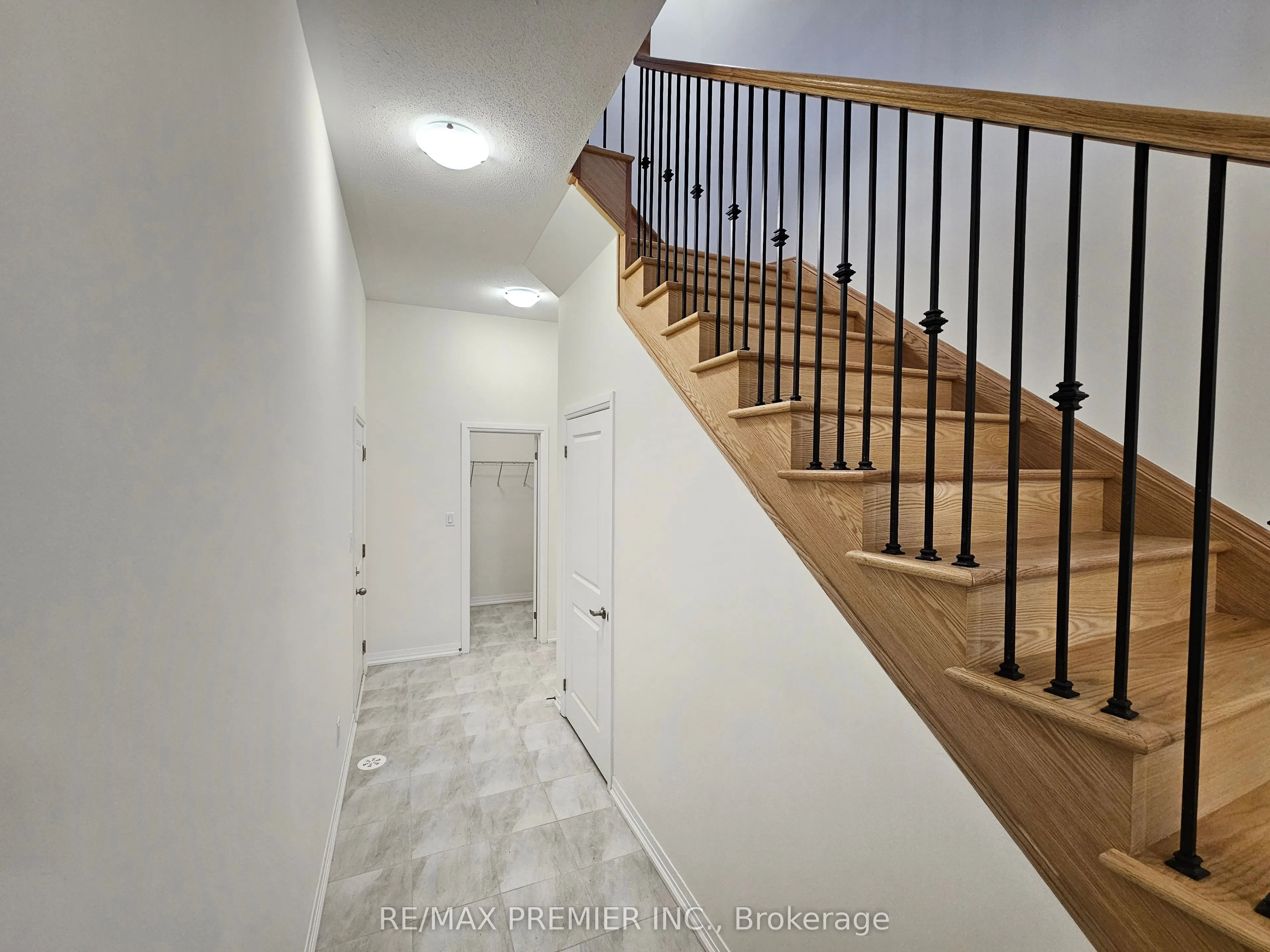 142 Turnberry Lane
