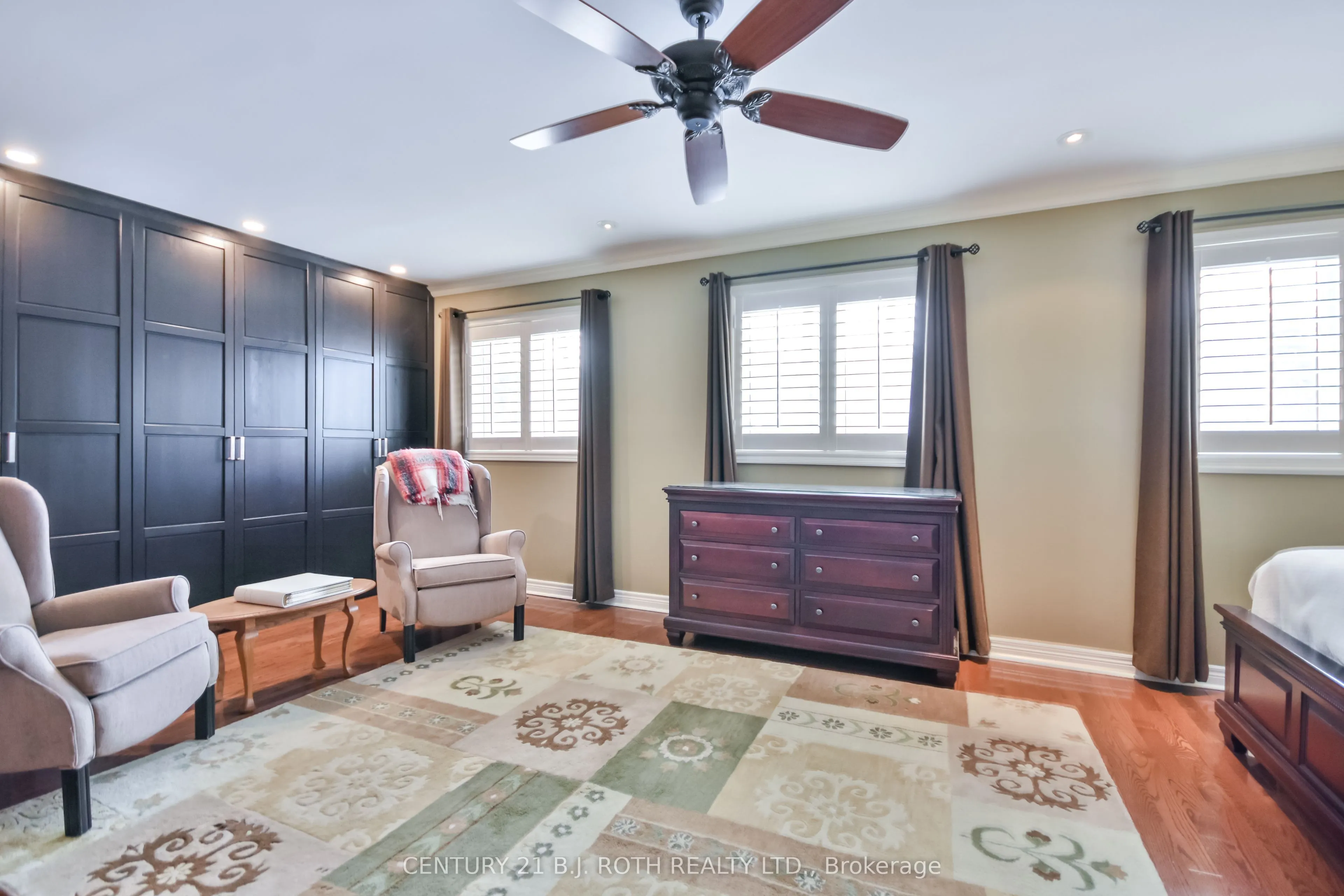 38 Camelot Square