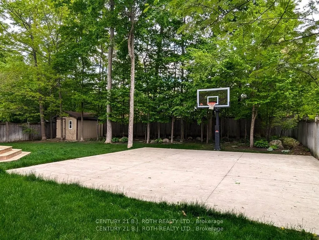 38 Camelot Square