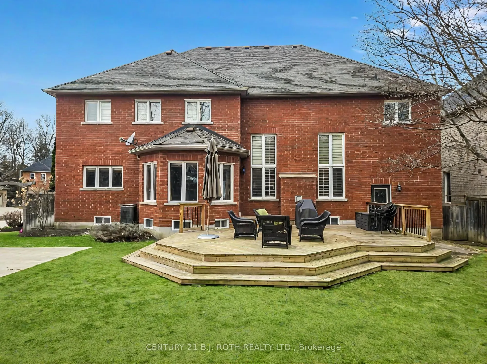 38 Camelot Square