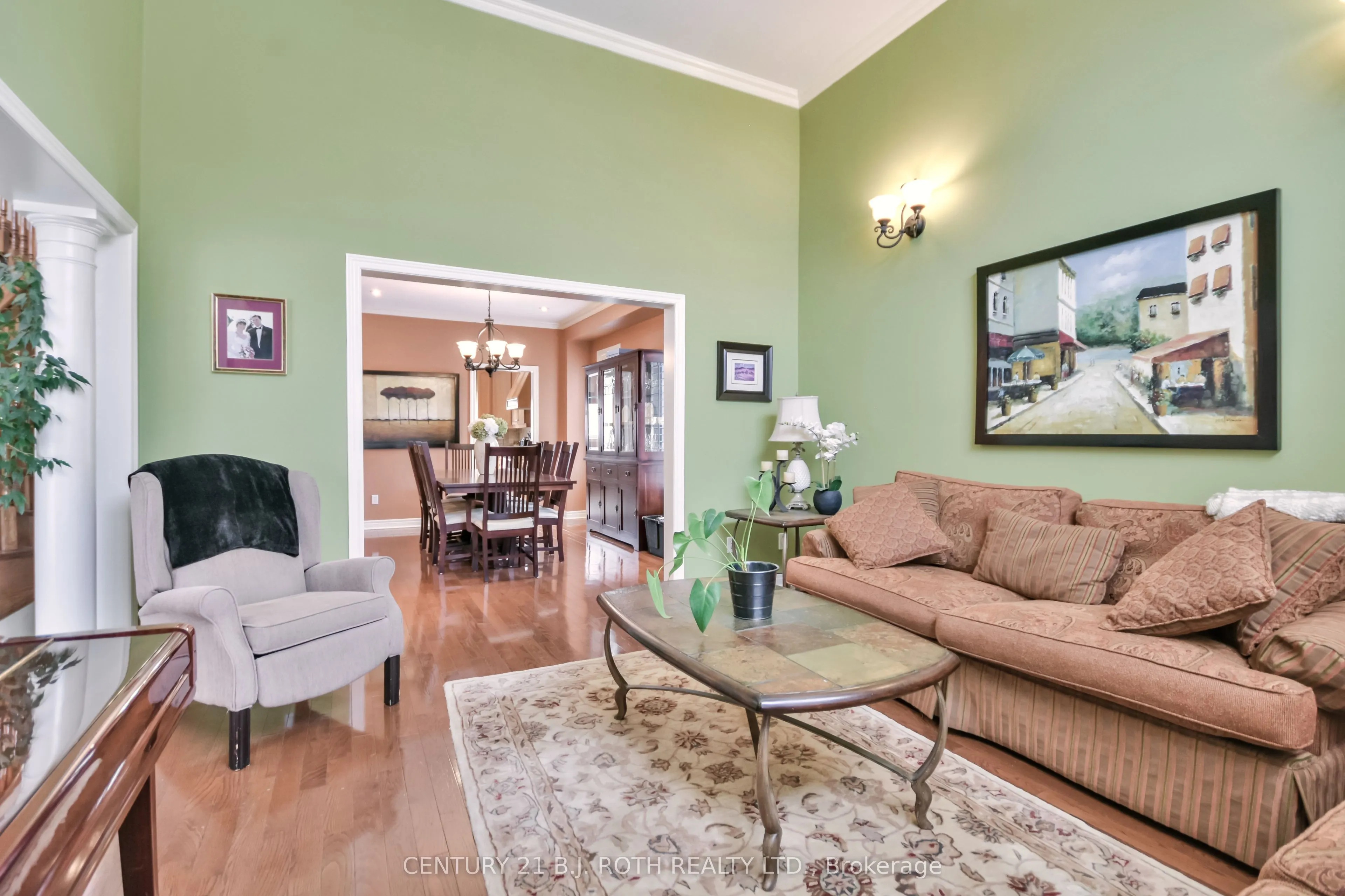38 Camelot Square