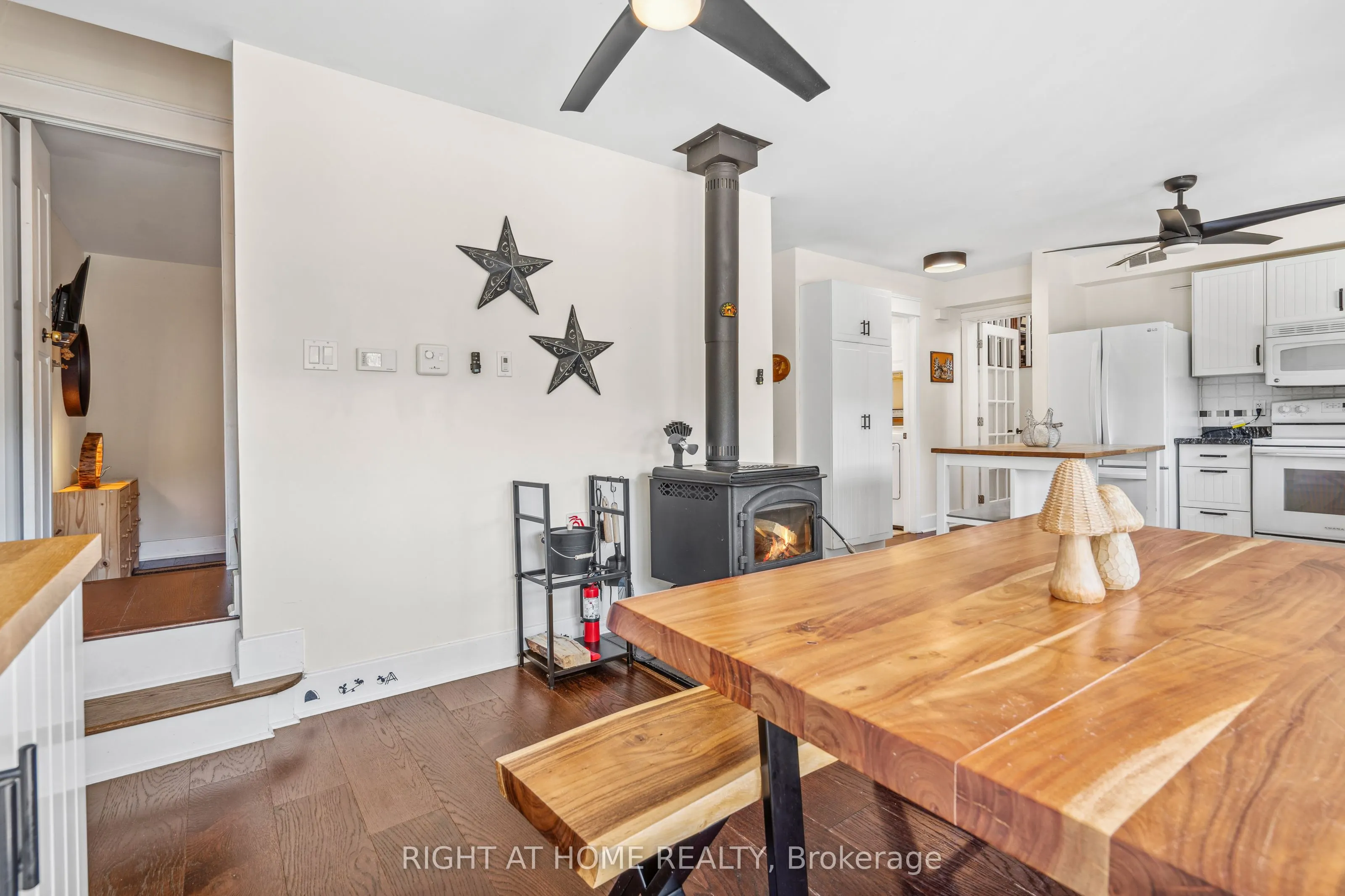 3583 Riverdale Drive
